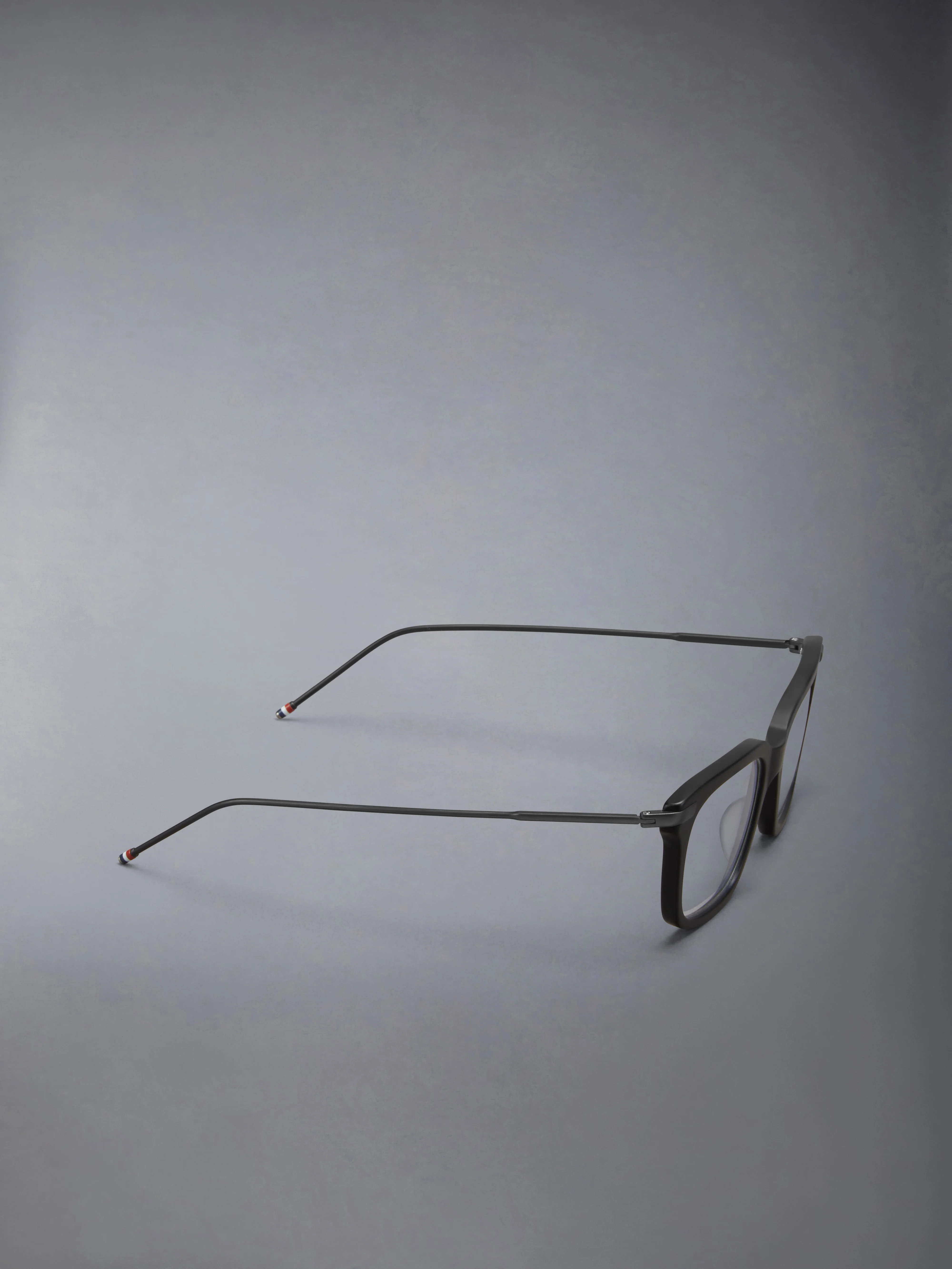 2359-acetate-and-titanium-rectangular-eyeglasses-6.webp ACETATE AND TITANIUM RECTANGULAR EYEGLASSES