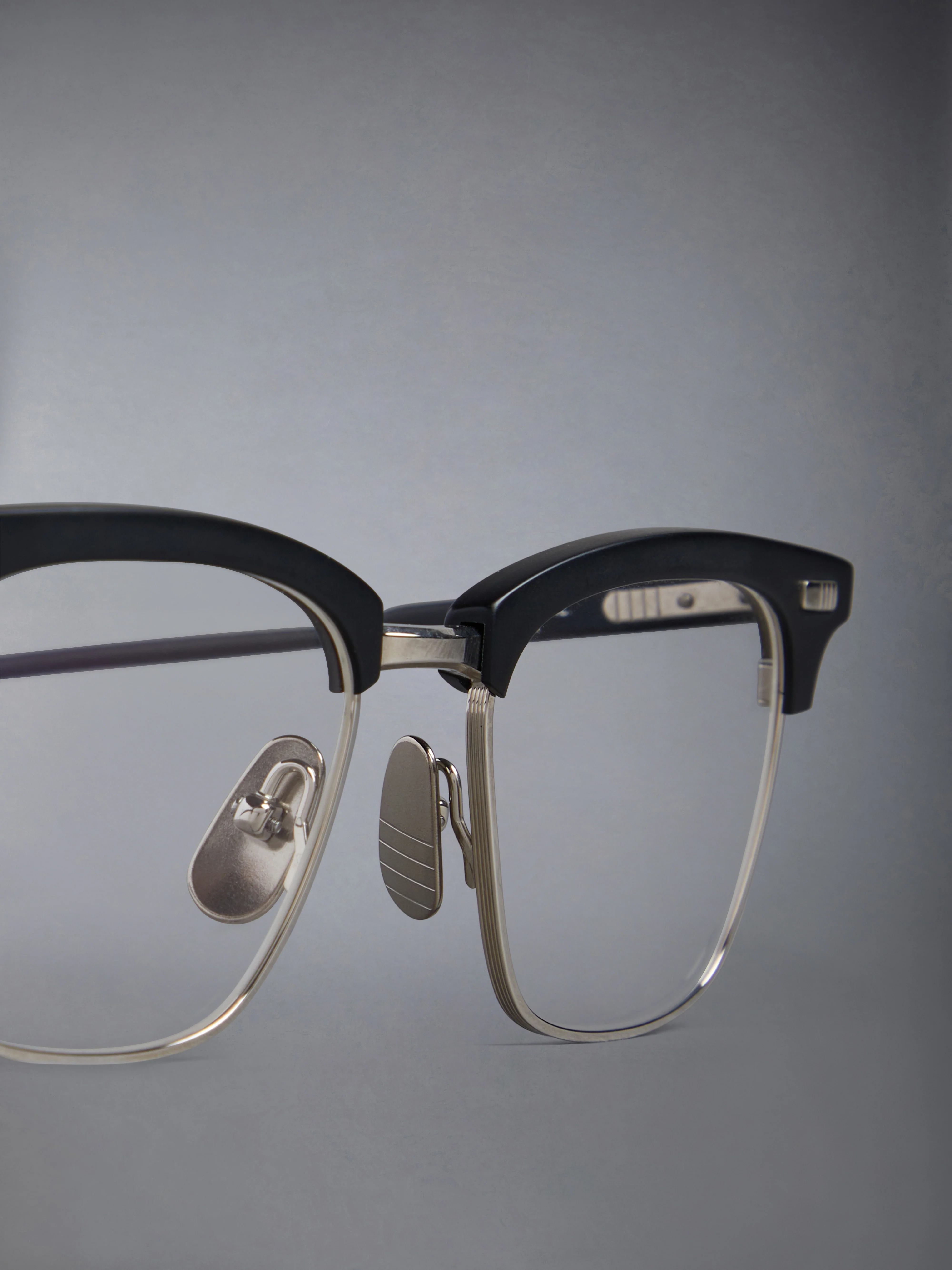 2362-acetate-and-titanium-rectangular-eyeglasses-5.webp ACETATE AND TITANIUM RECTANGULAR EYEGLASSES