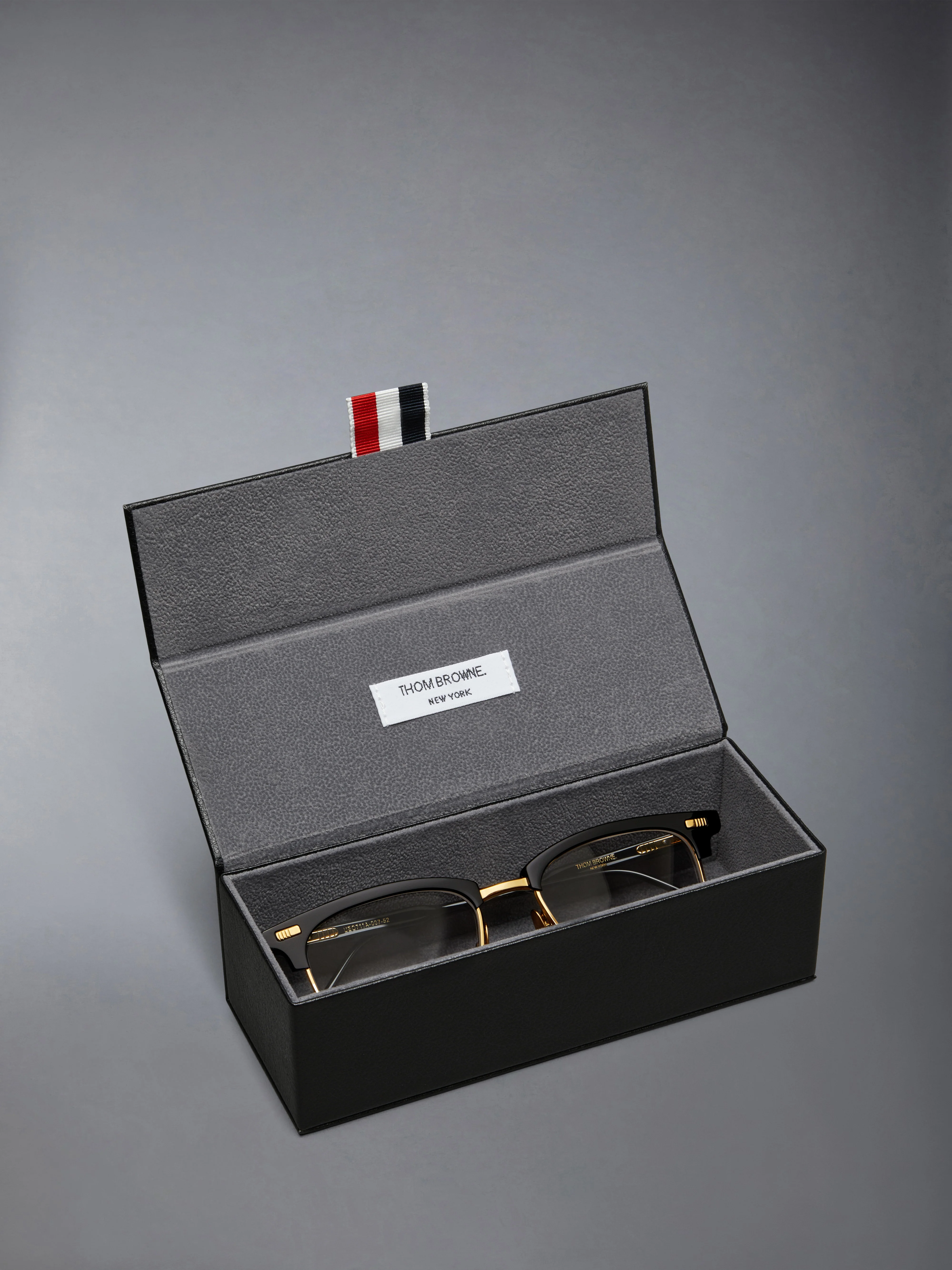 2364-acetate-and-titanium-rectangular-eyeglasses-4.webp ACETATE AND TITANIUM RECTANGULAR EYEGLASSES