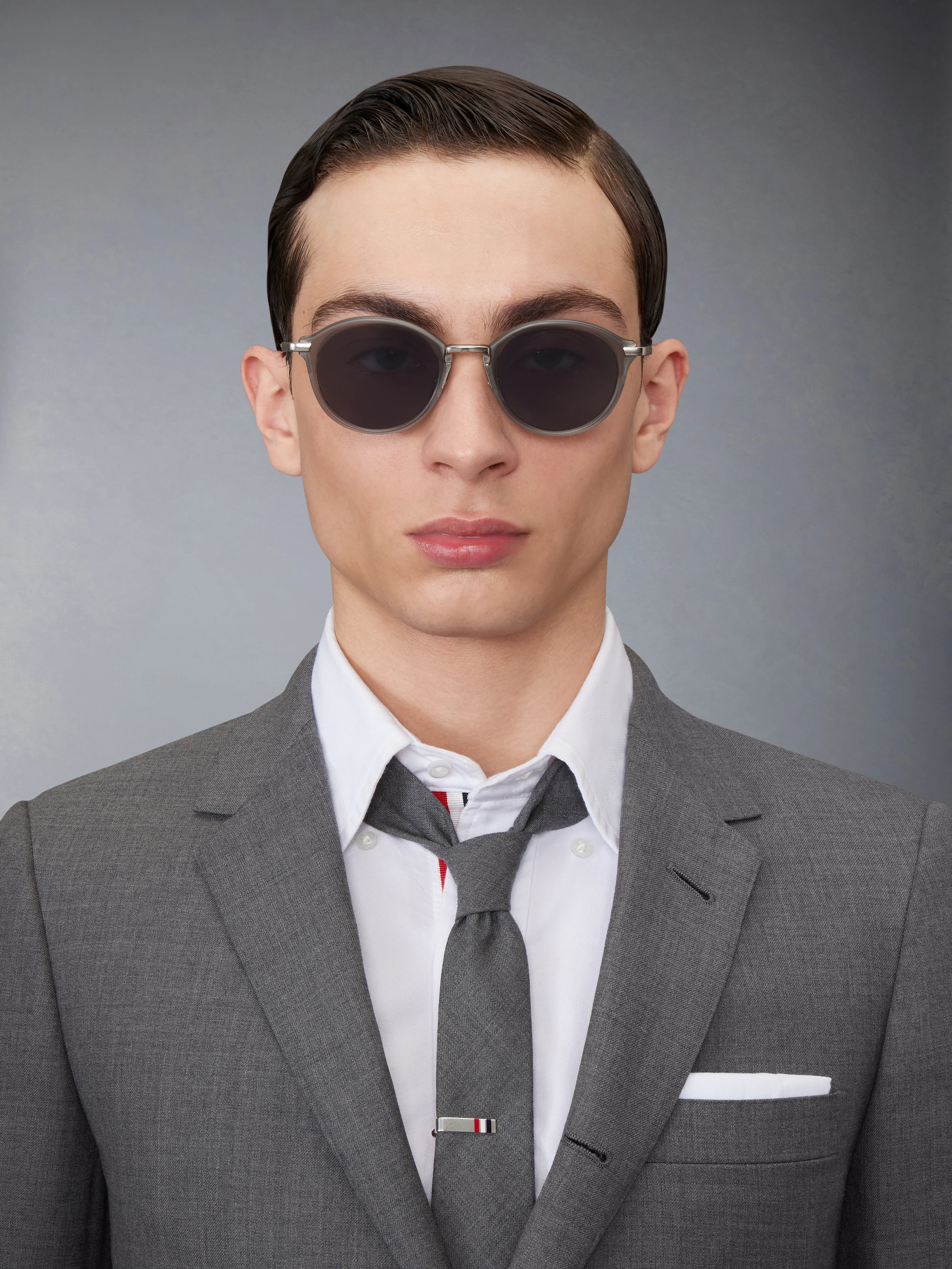 2394-acetate-and-titanium-round-sunglasses-3.webp ACETATE AND TITANIUM ROUND SUNGLASSES