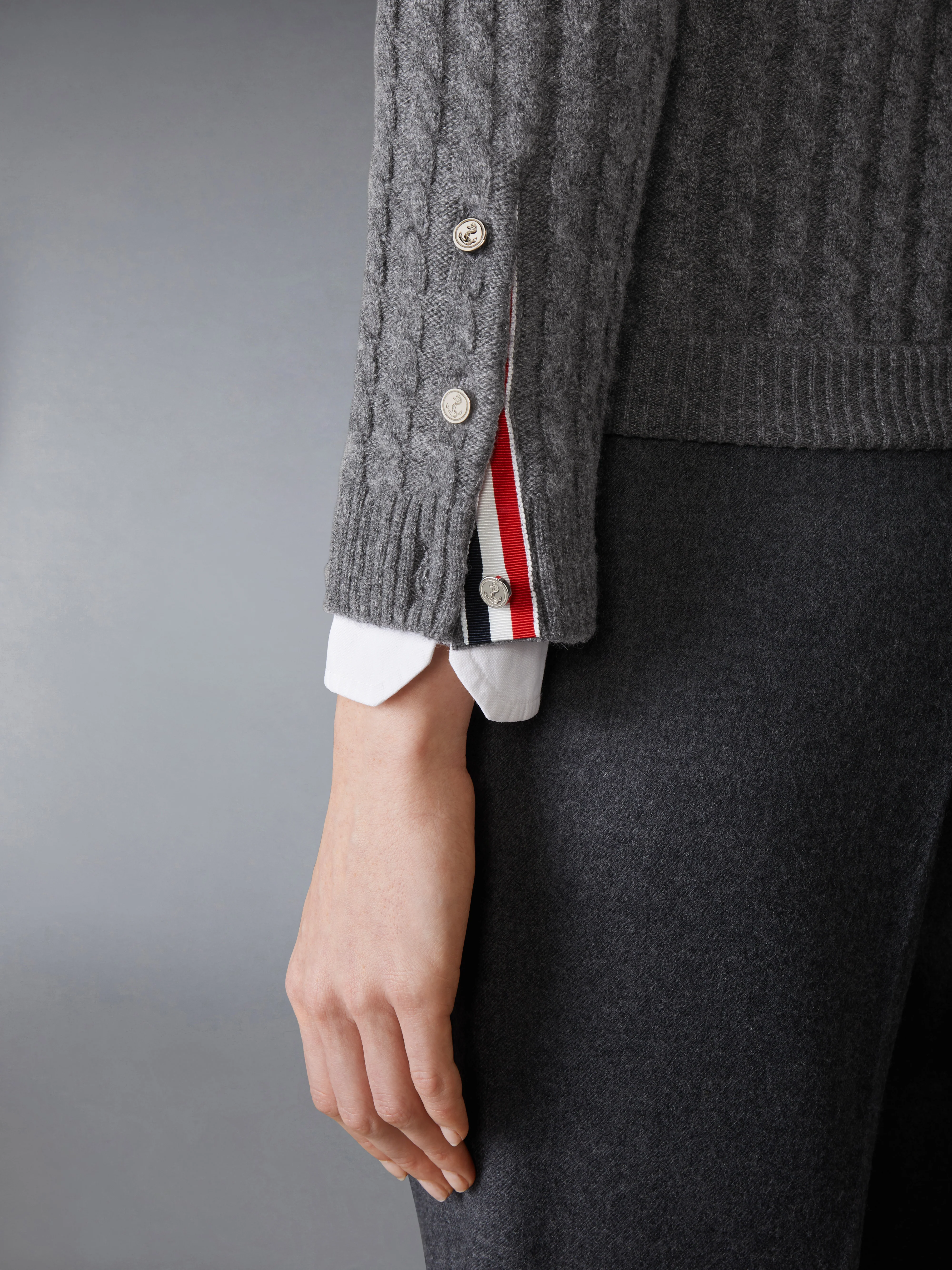 2506-baby-cable-stitch-cashmere-cardigan-4.webp BABY CABLE STITCH CASHMERE CARDIGAN
