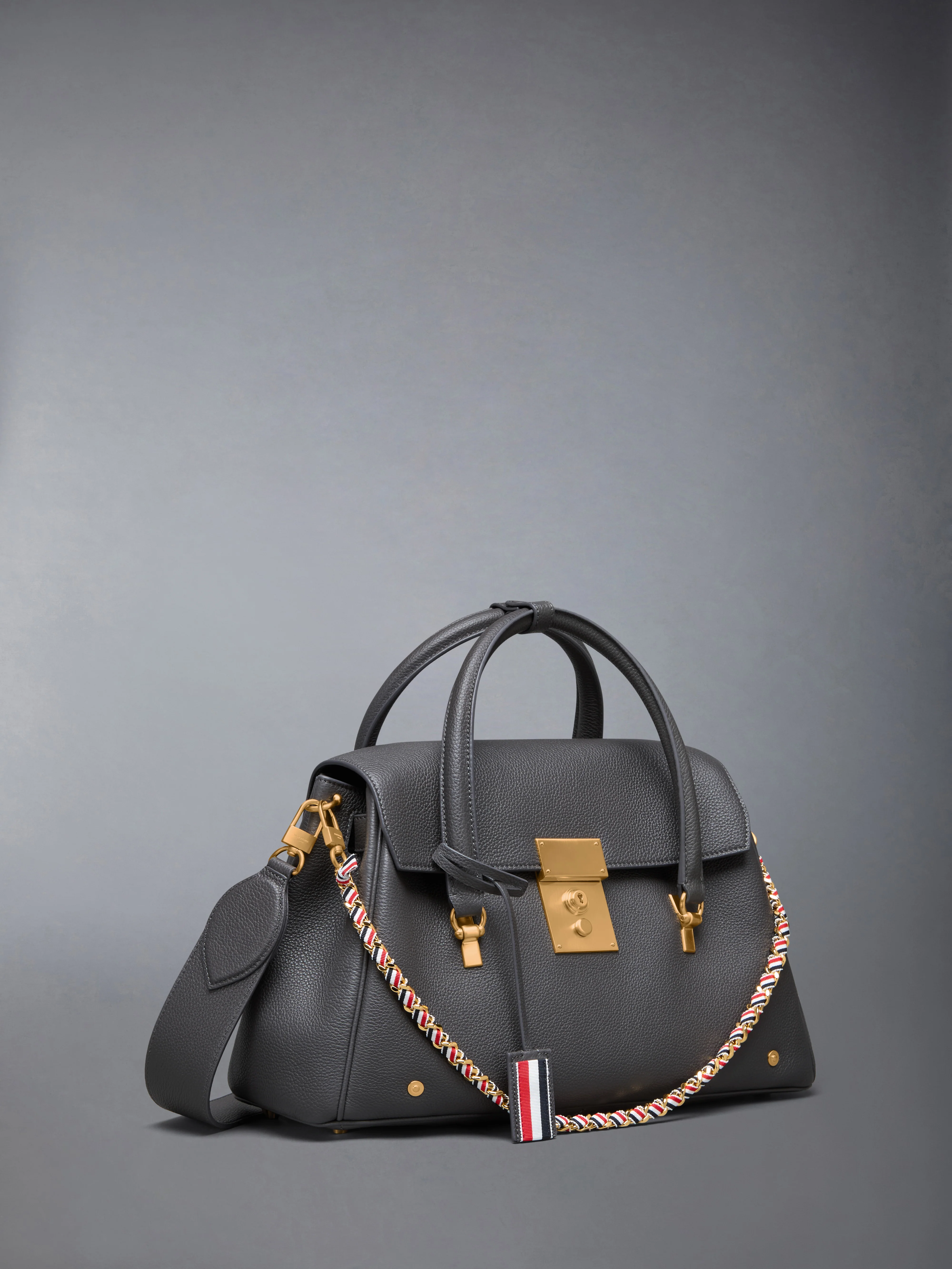 2531-bolton-bag-in-soft-pebble-grain-leather-3.webp BOLTON BAG IN SOFT PEBBLE GRAIN LEATHER