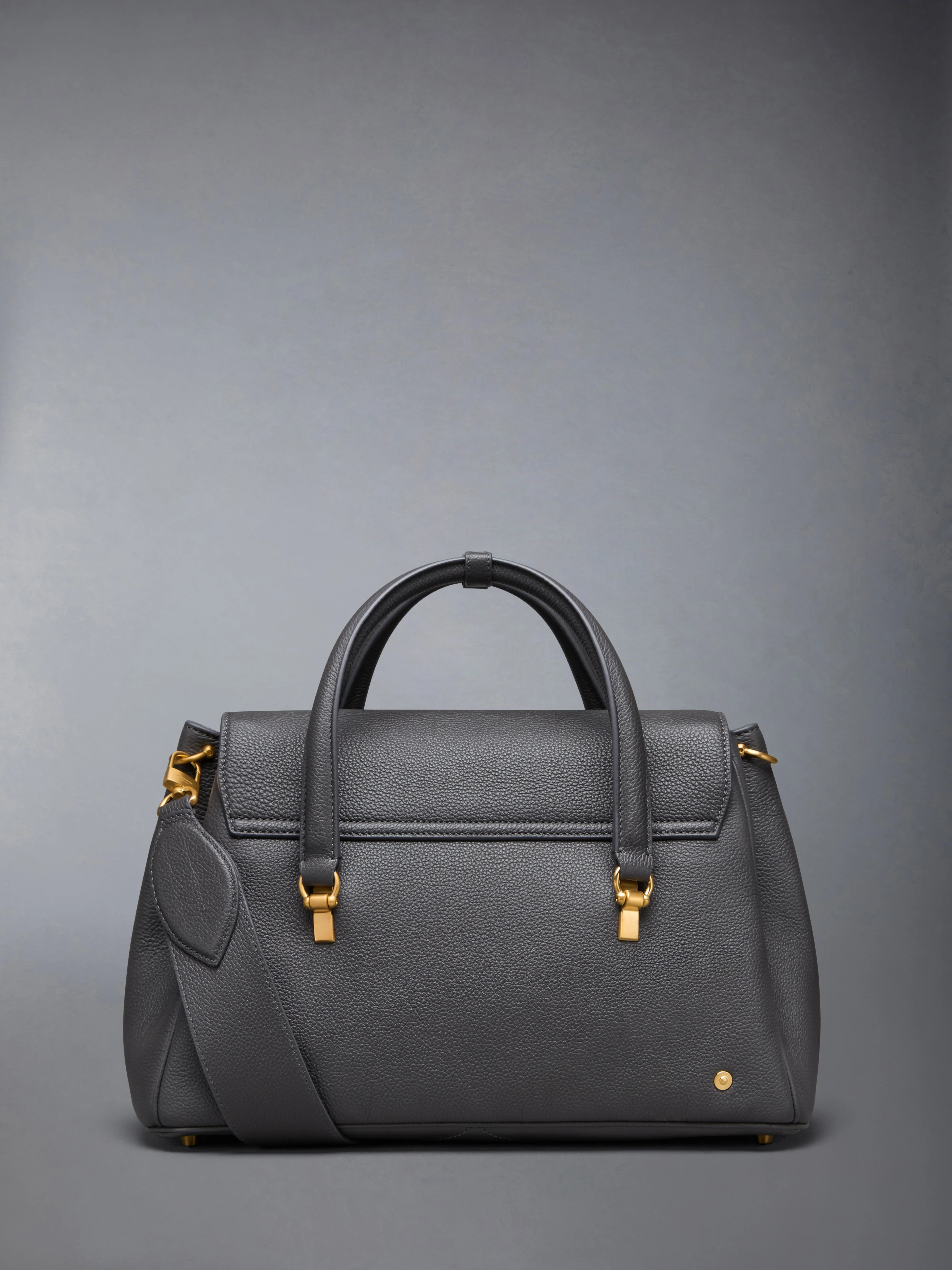 2531-bolton-bag-in-soft-pebble-grain-leather-4.webp BOLTON BAG IN SOFT PEBBLE GRAIN LEATHER