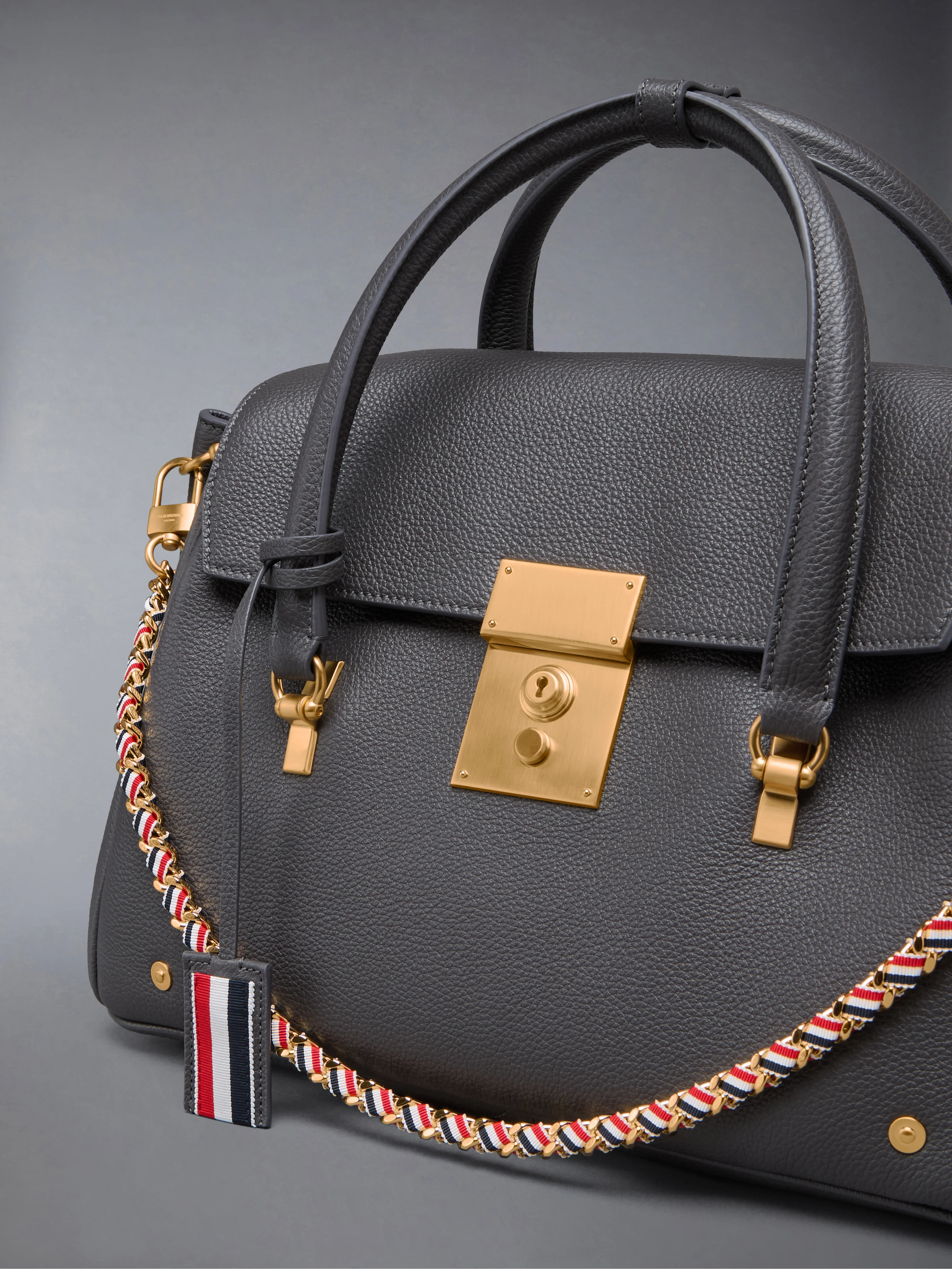 2531-bolton-bag-in-soft-pebble-grain-leather-6.webp BOLTON BAG IN SOFT PEBBLE GRAIN LEATHER