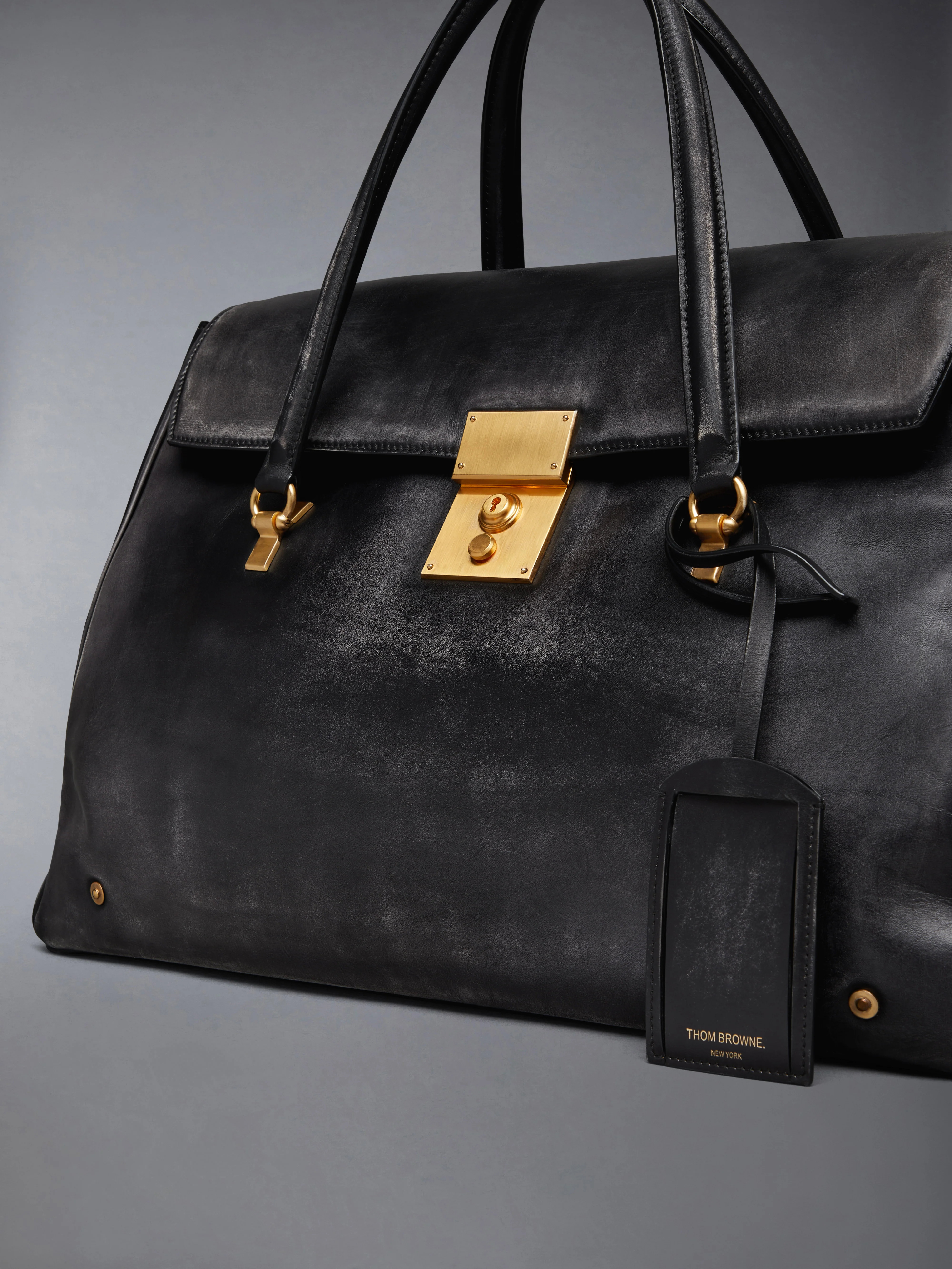 2532-bolton-weekender-bag-in-distressed-leather-6.webp BOLTON WEEKENDER BAG IN DISTRESSED LEATHER