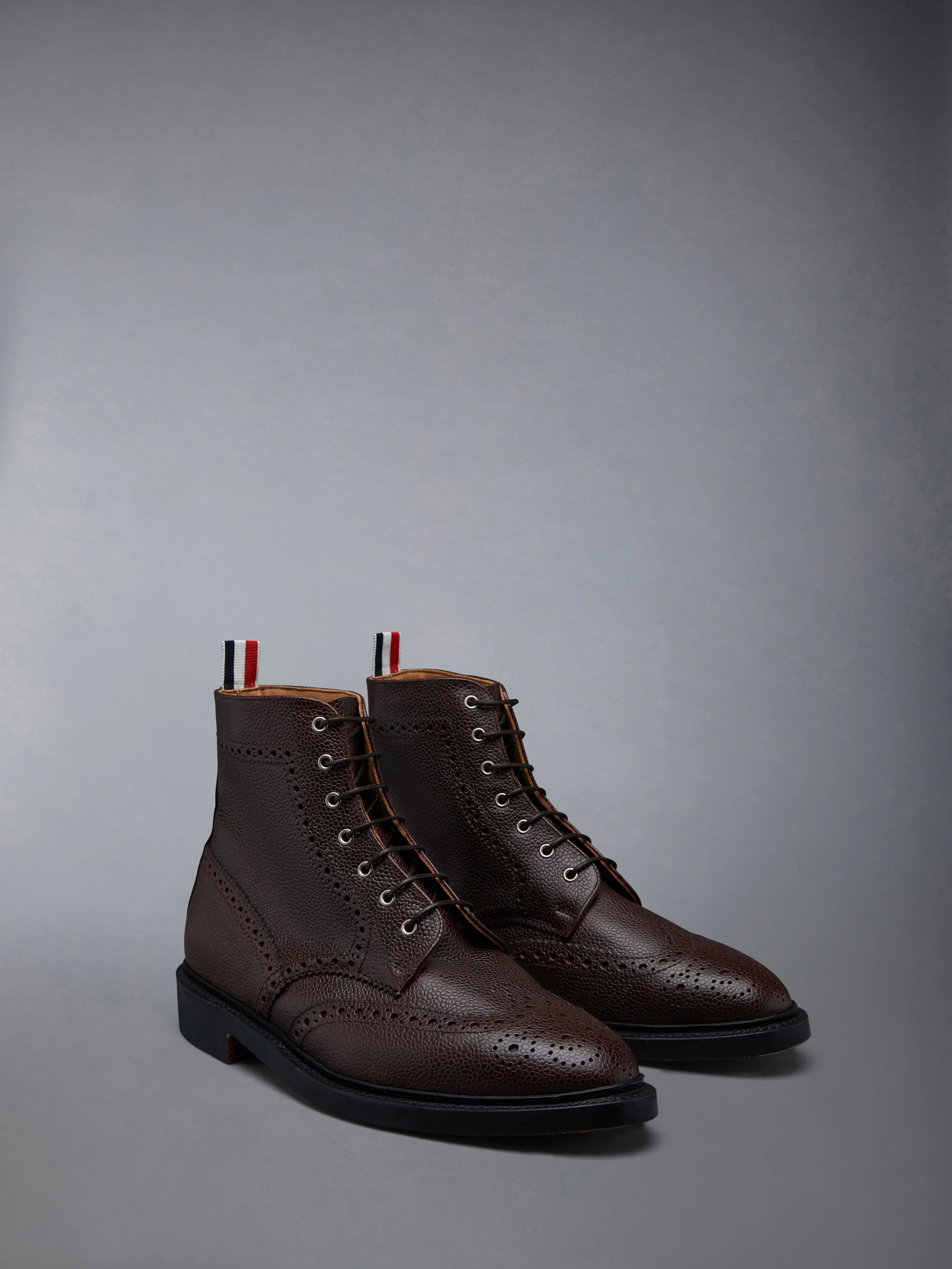 BOX CALF RUBBER SOLE WINGTIP BOOT