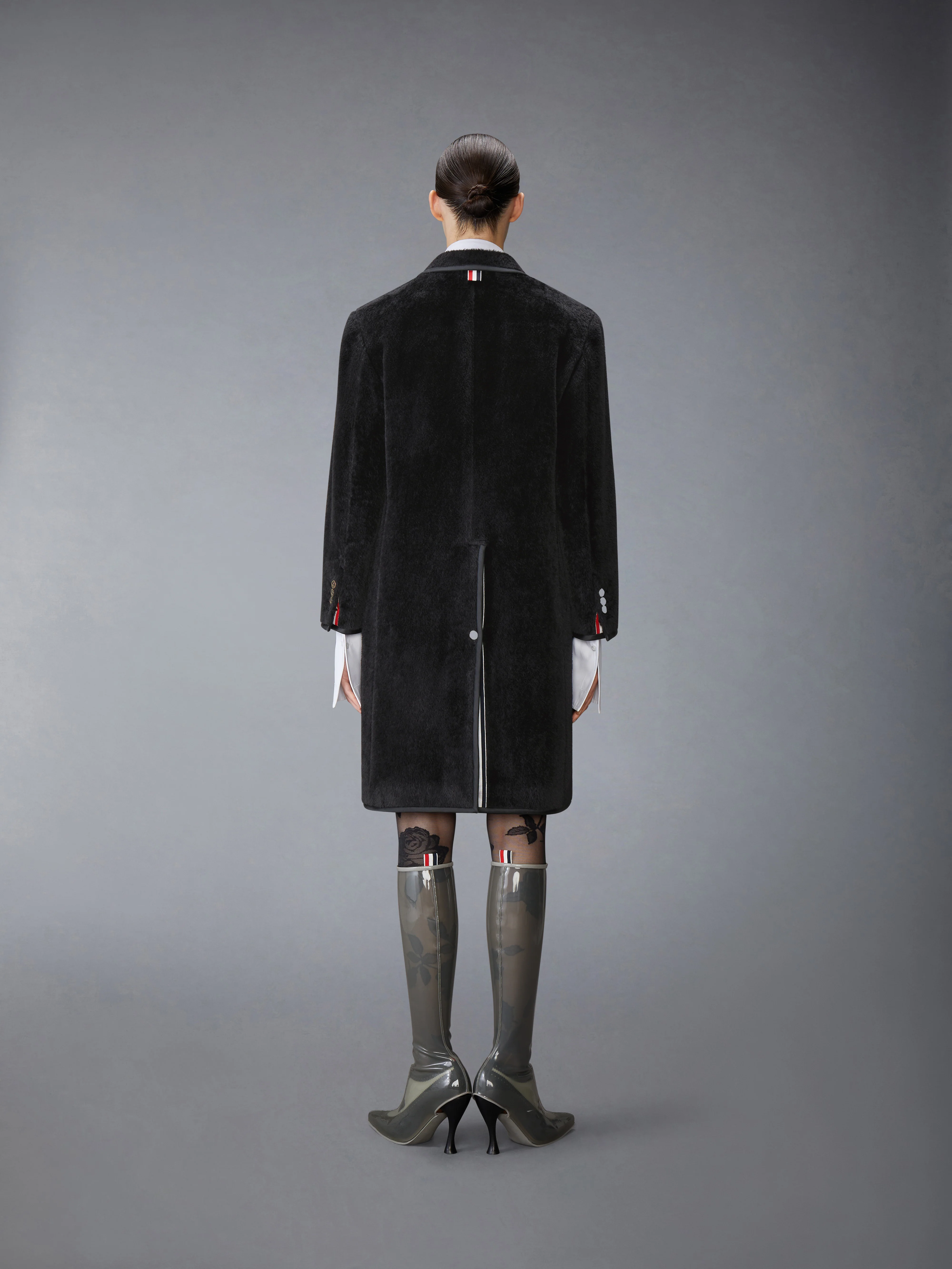 2621-brushed-alpaca-wool-satin-tipping-soft-shoulder-overcoat-3.webp BRUSHED ALPACA WOOL SATIN TIPPING SOFT SHOULDER OVERCOAT
