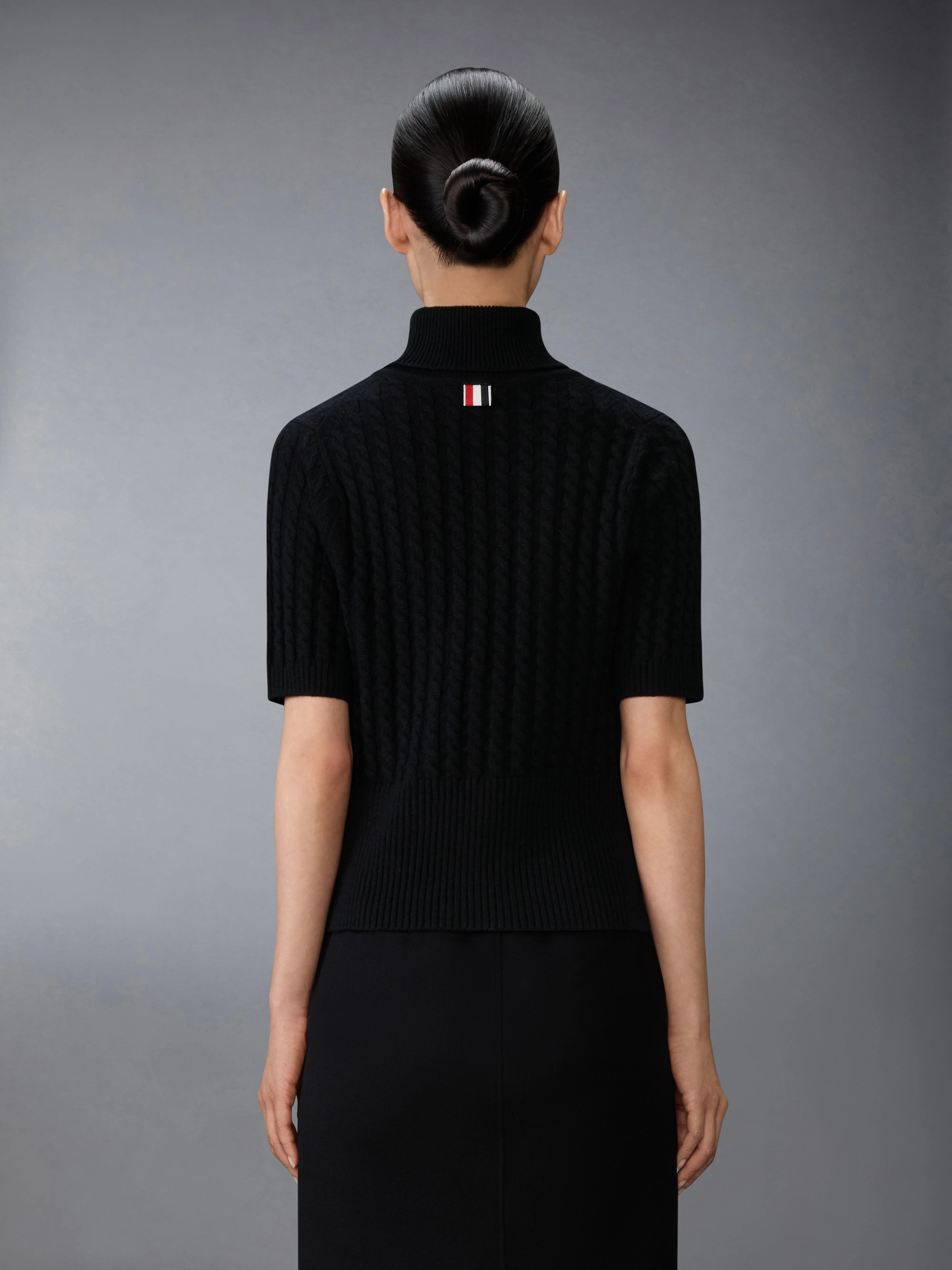 CASHMERE BABY CABLE STITCH SHORT SLEEVE TURTLENECK