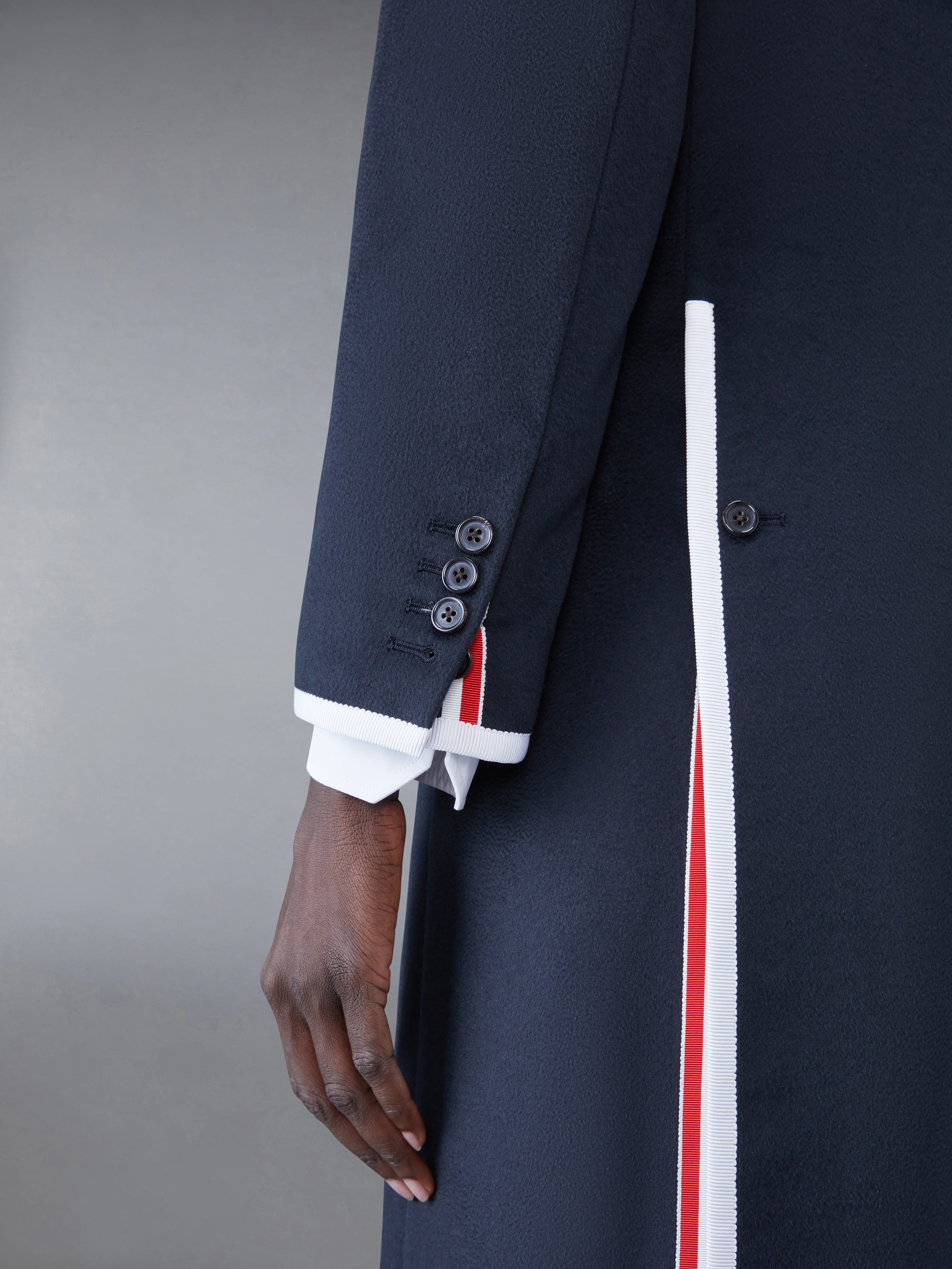 2868-cashmere-2003-high-armhole-chesterfield-coat-6.webp CASHMERE 2003 HIGH ARMHOLE CHESTERFIELD COAT