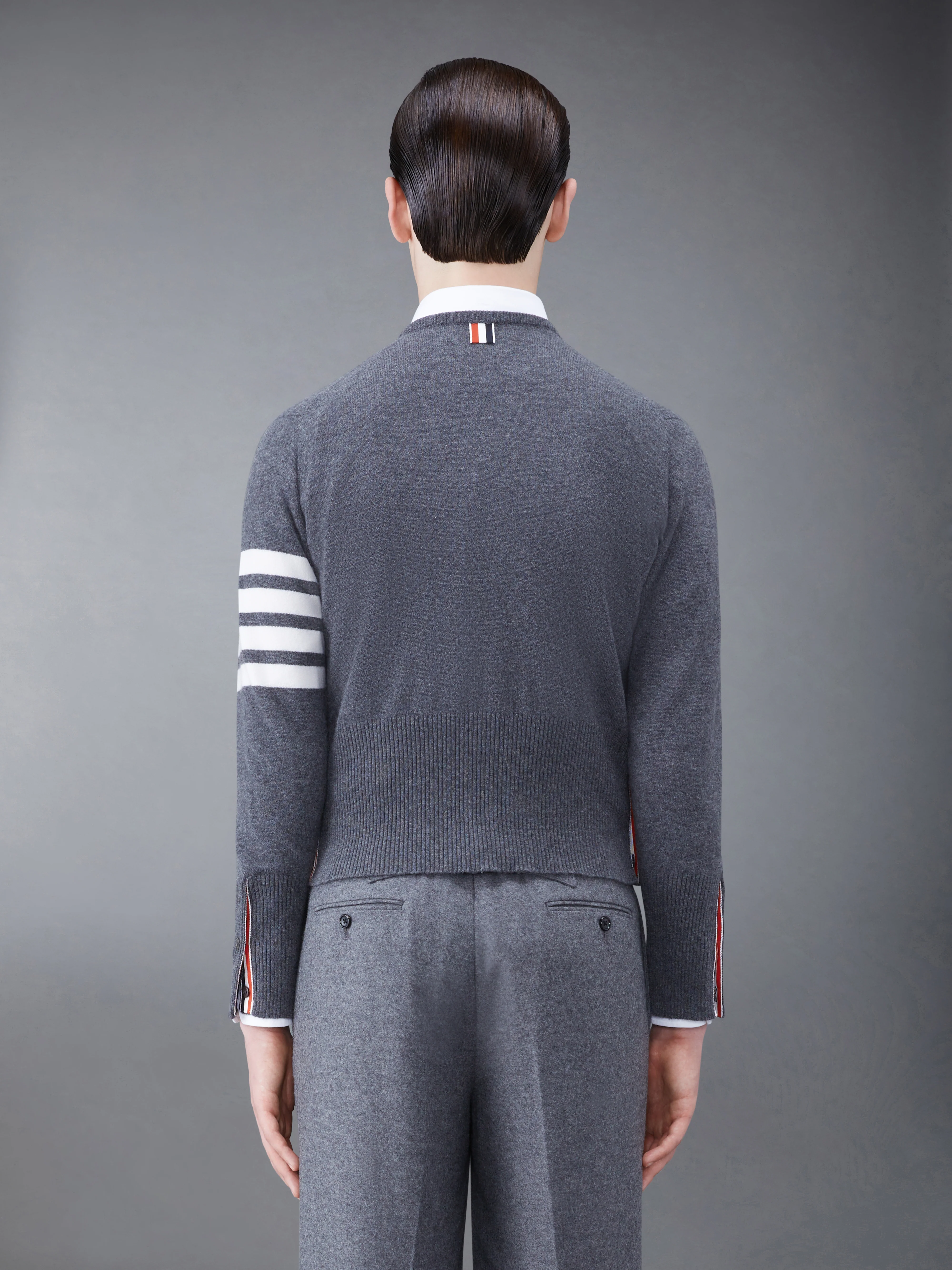 CASHMERE 4-BAR SHORT CREW NECK CARDIGAN