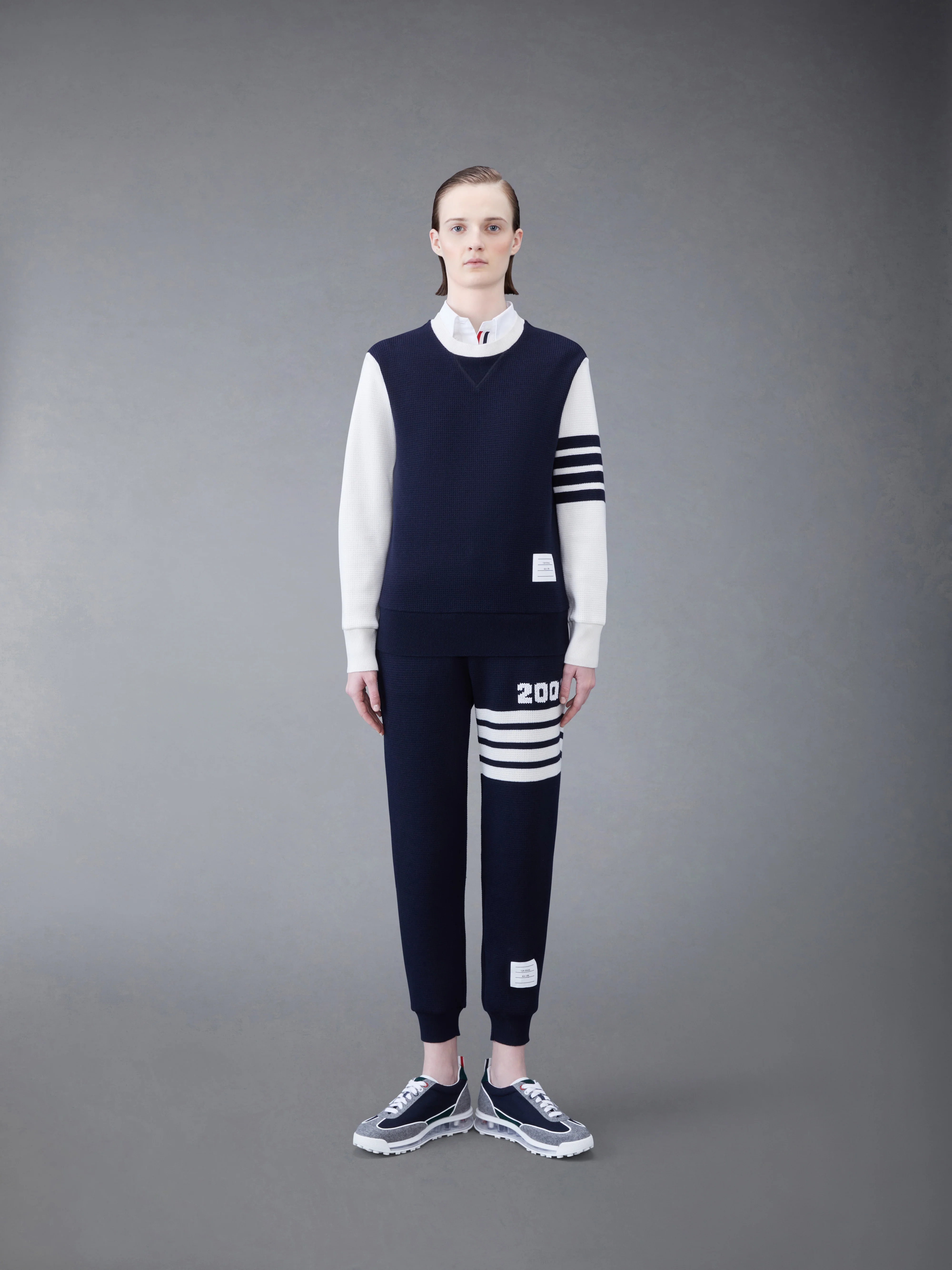 3211-cashmere-waffle-2003-4-bar-sweatshirt-3.webp CASHMERE WAFFLE 2003 4-BAR SWEATSHIRT