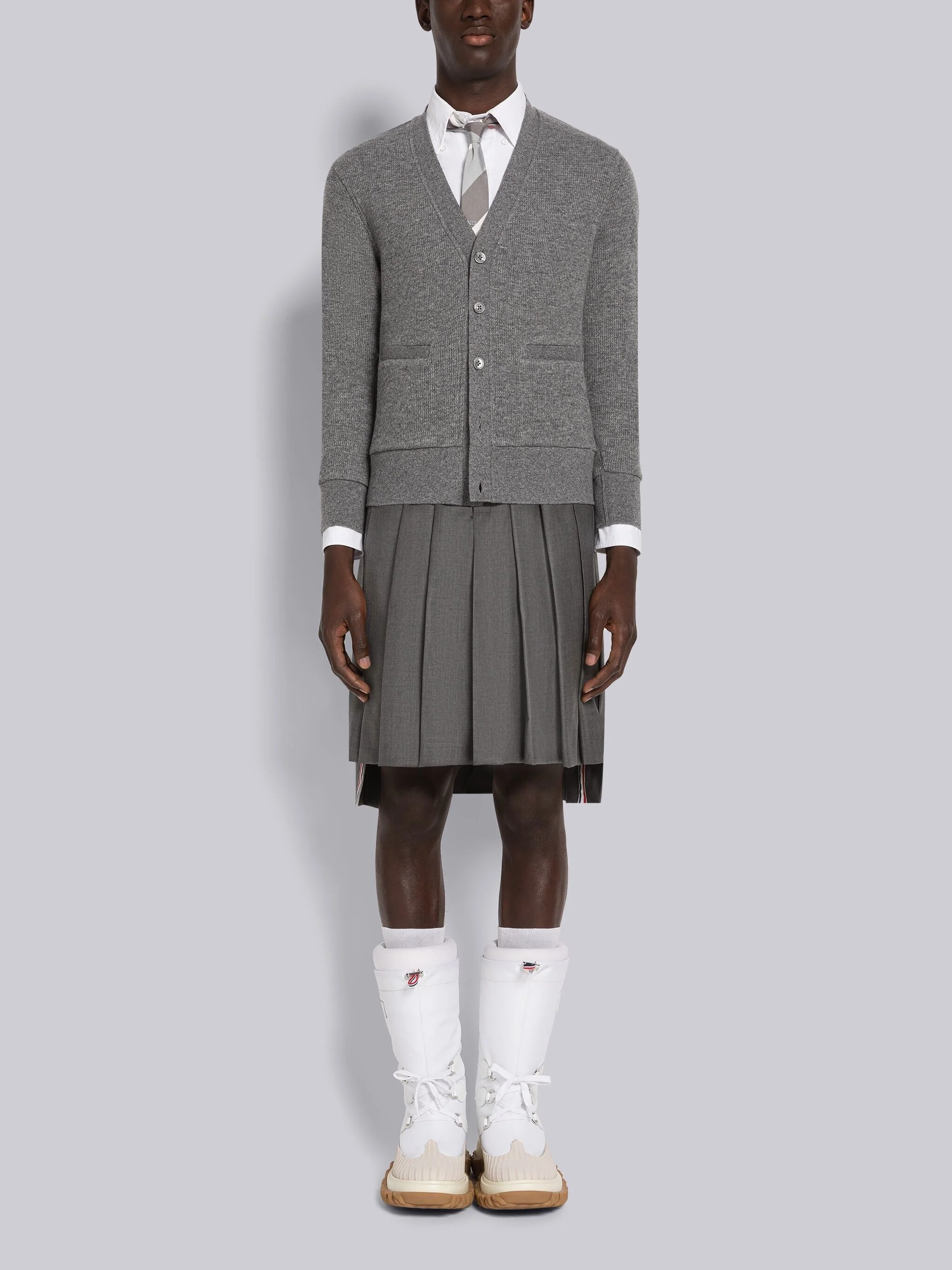 3251-cashmere-waffle-cardigan-6.webp CASHMERE WAFFLE CARDIGAN
