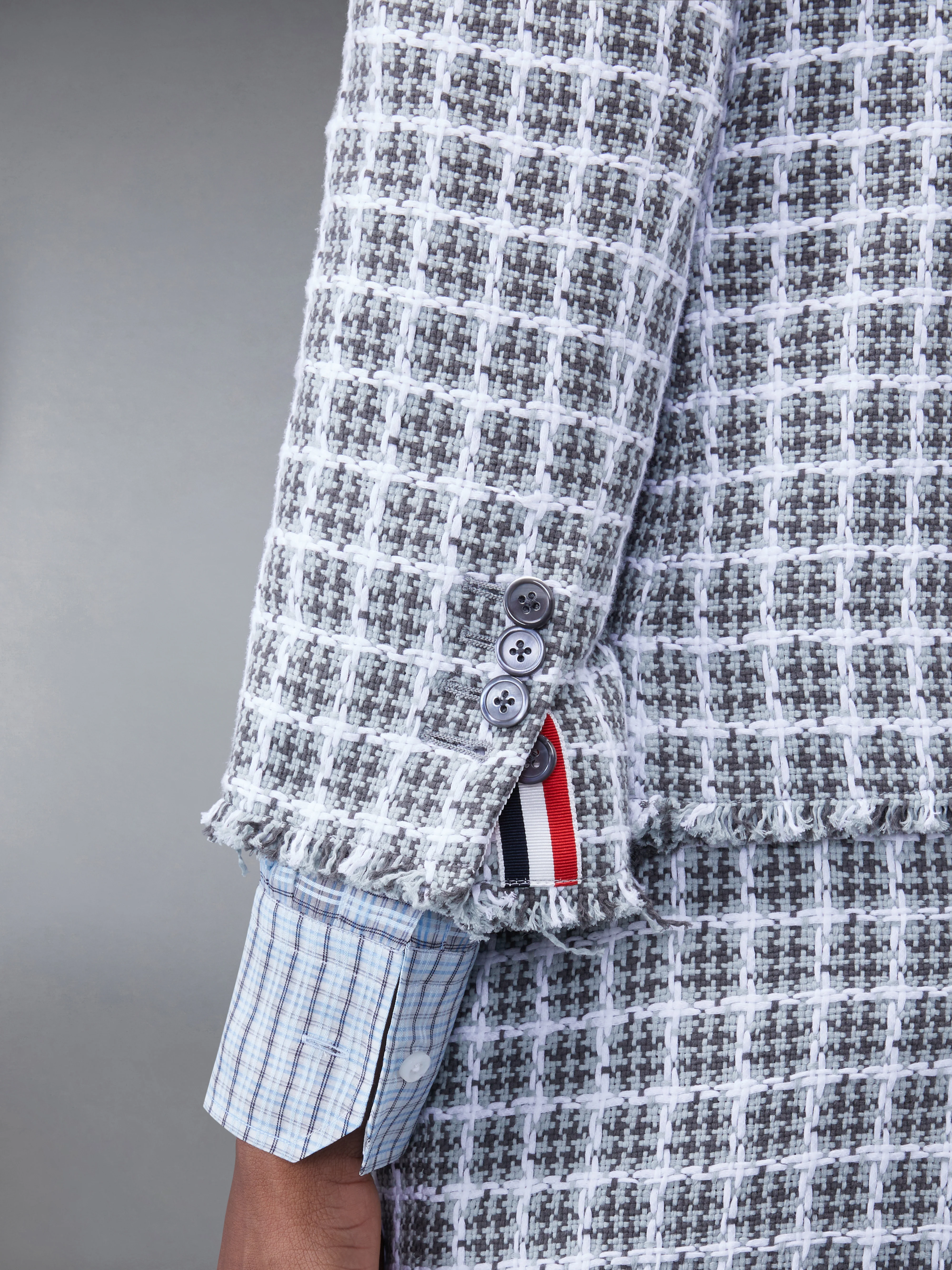 3326-check-summer-tweed-fray-cropped-sack-sport-coat-6.webp CHECK SUMMER TWEED FRAY CROPPED SACK SPORT COAT
