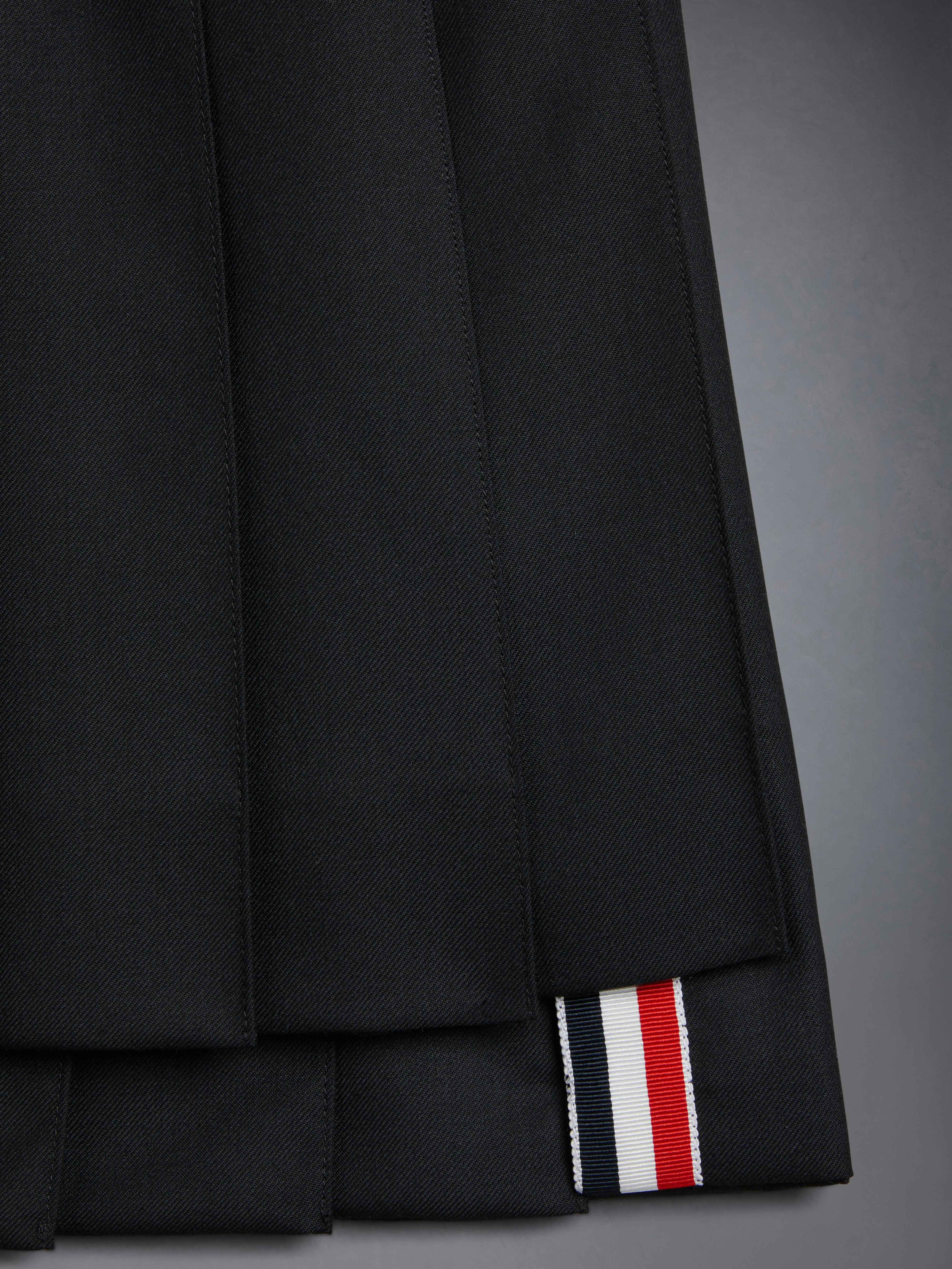 3750-children-s-twill-pleated-mini-skirt-3.webp CHILDREN'S TWILL PLEATED MINI SKIRT