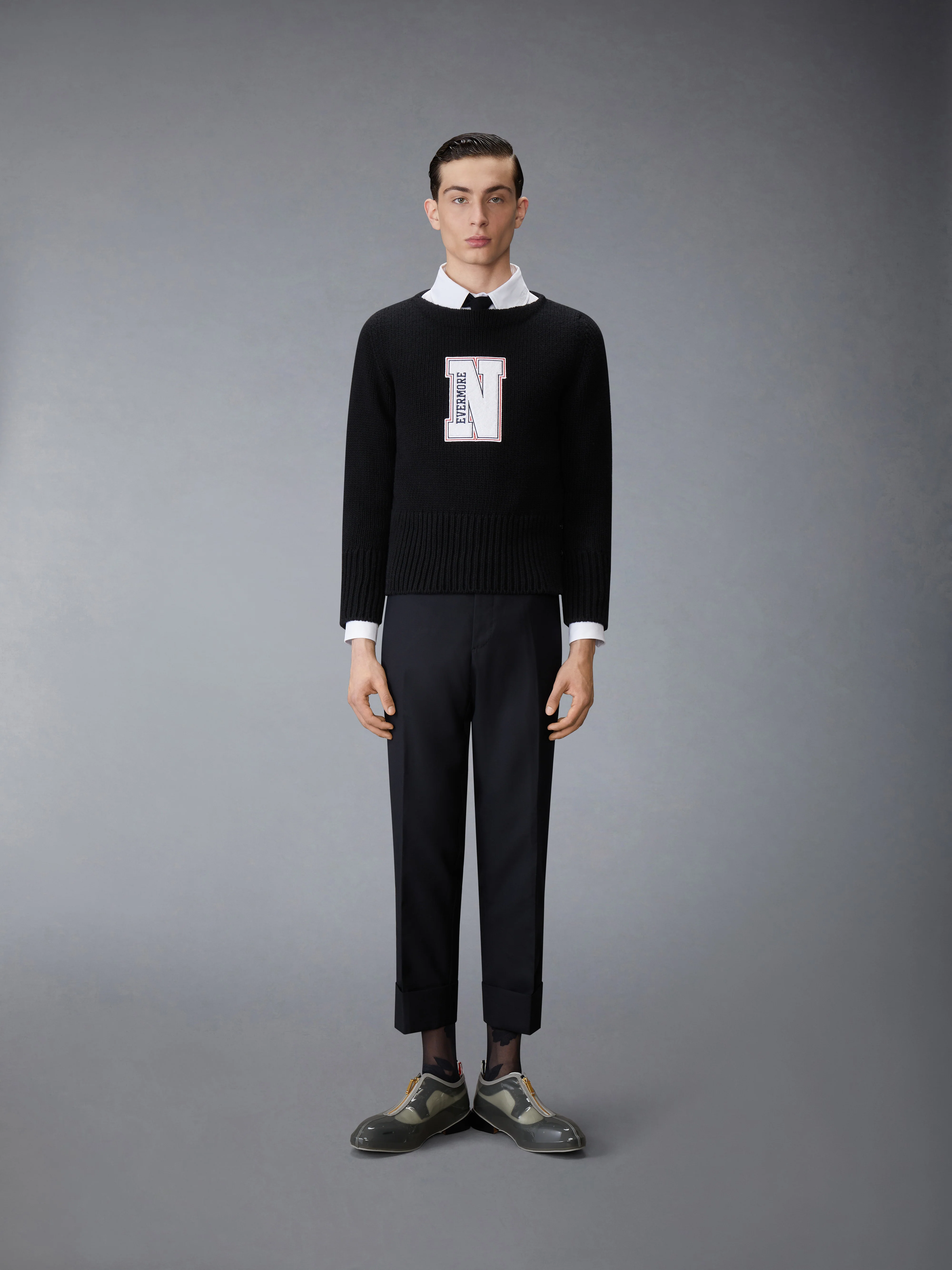 3864-chunky-merino-wool-nevermore-patch-boat-neck-pullover-3.webp CHUNKY MERINO WOOL NEVERMORE PATCH BOAT NECK PULLOVER