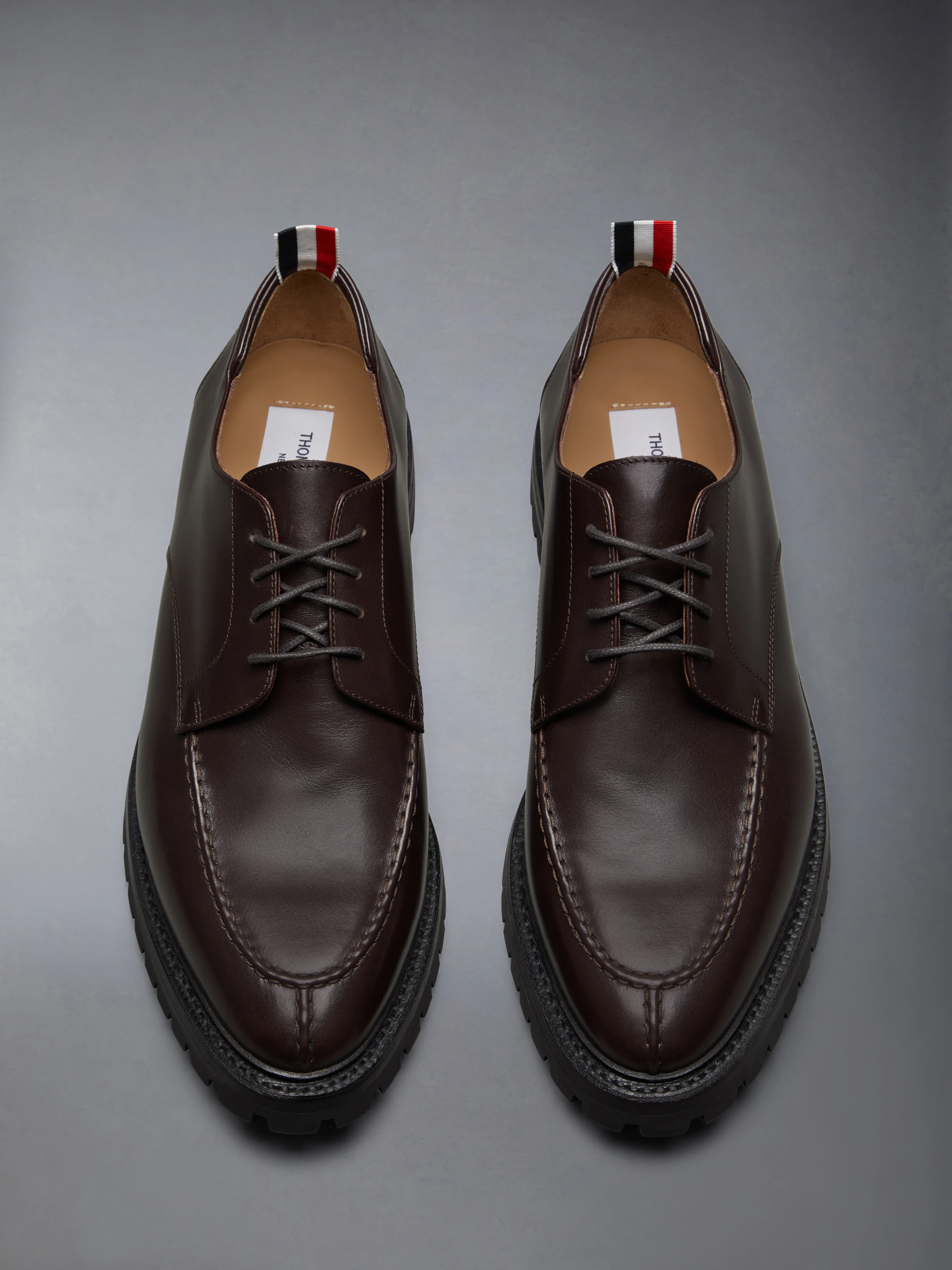 3927-classic-calf-commando-sole-apron-stitch-derby-5.webp CLASSIC CALF COMMANDO SOLE APRON STITCH DERBY