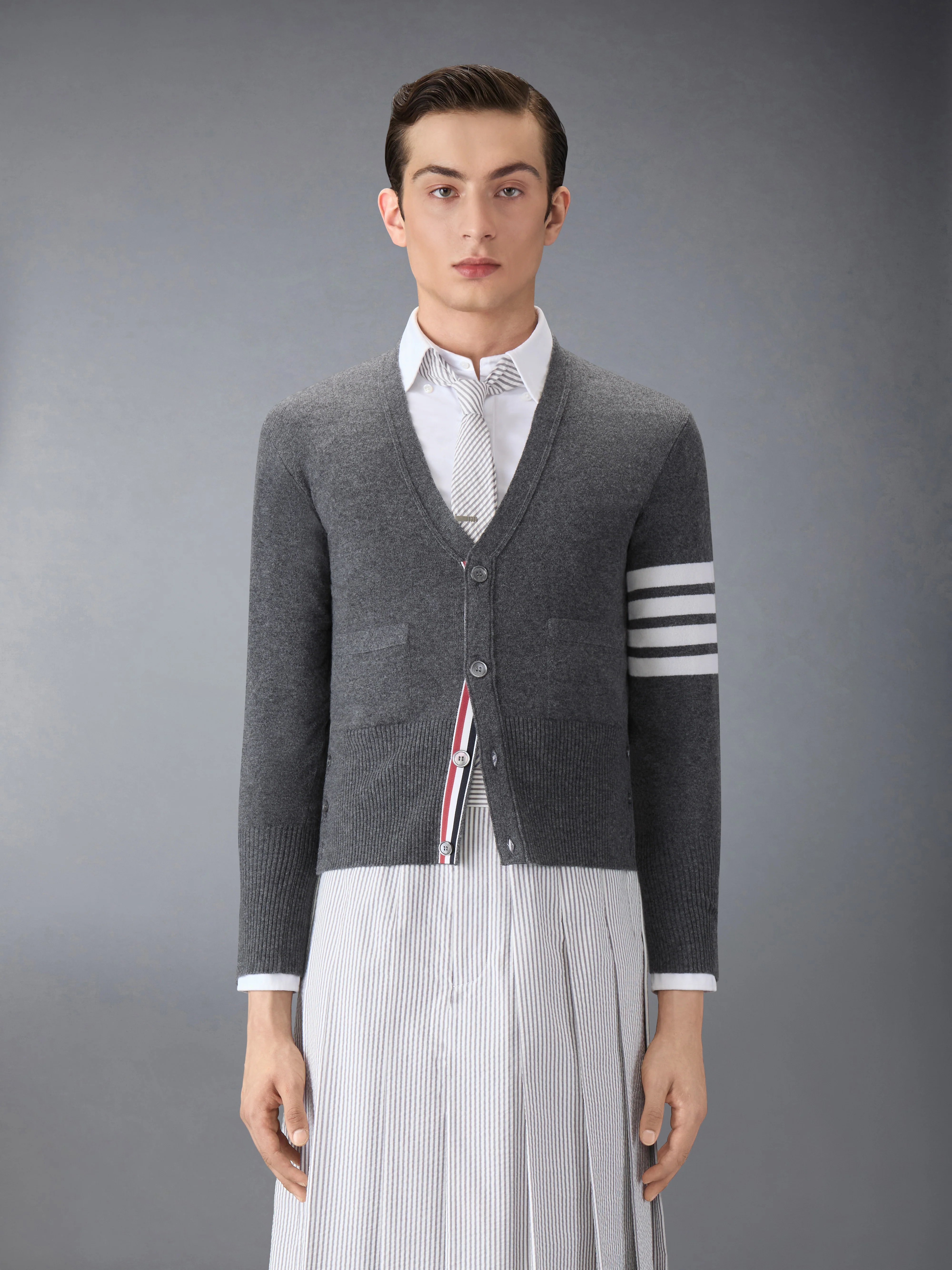 CLASSIC CASHMERE 4-BAR V-NECK CARDIGAN
