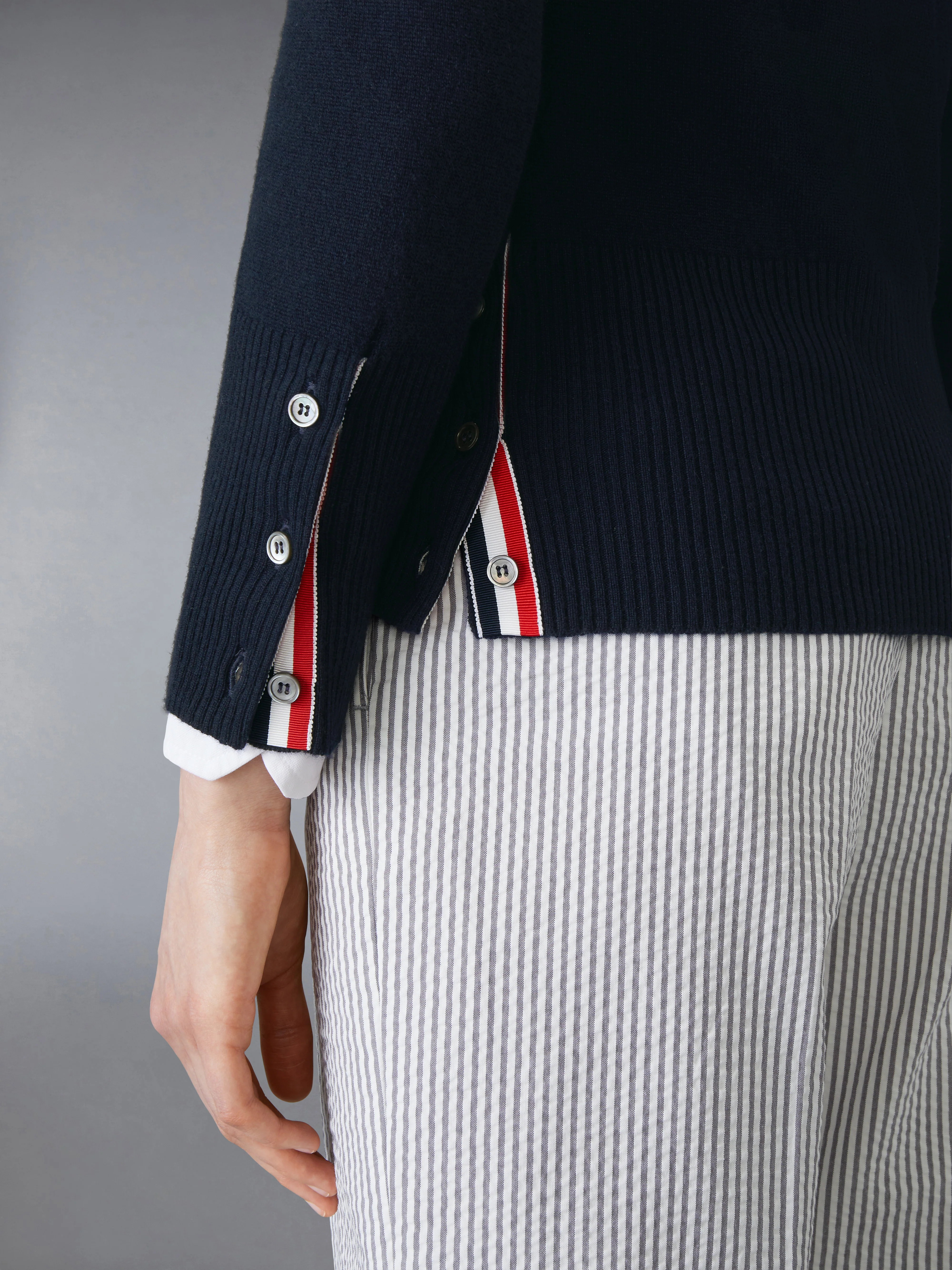 4095-classic-cashmere-4-bar-v-neck-cardigan-4.webp CLASSIC CASHMERE 4-BAR V-NECK CARDIGAN