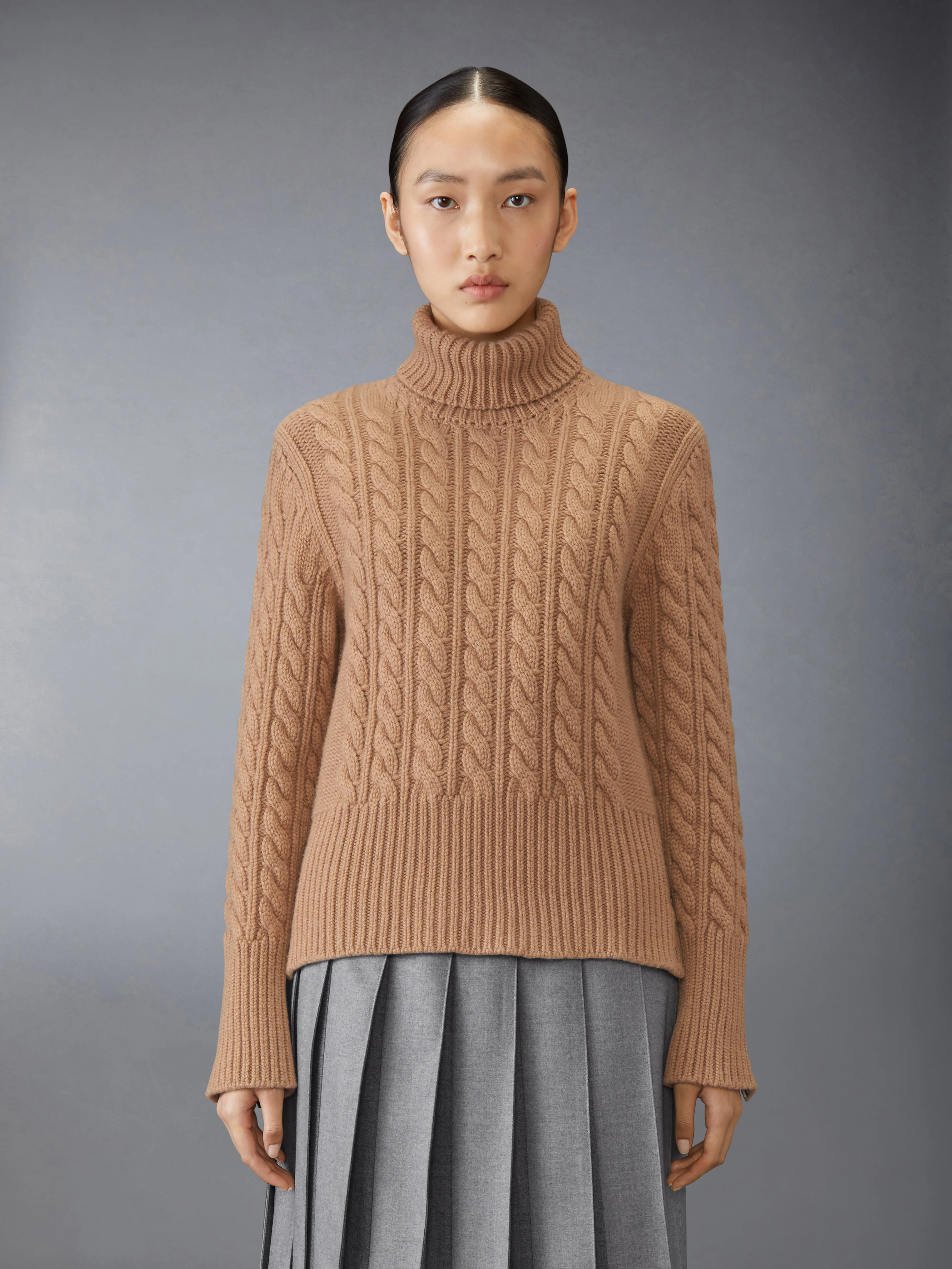 CLASSIC CASHMERE CABLE TURTLE NECK