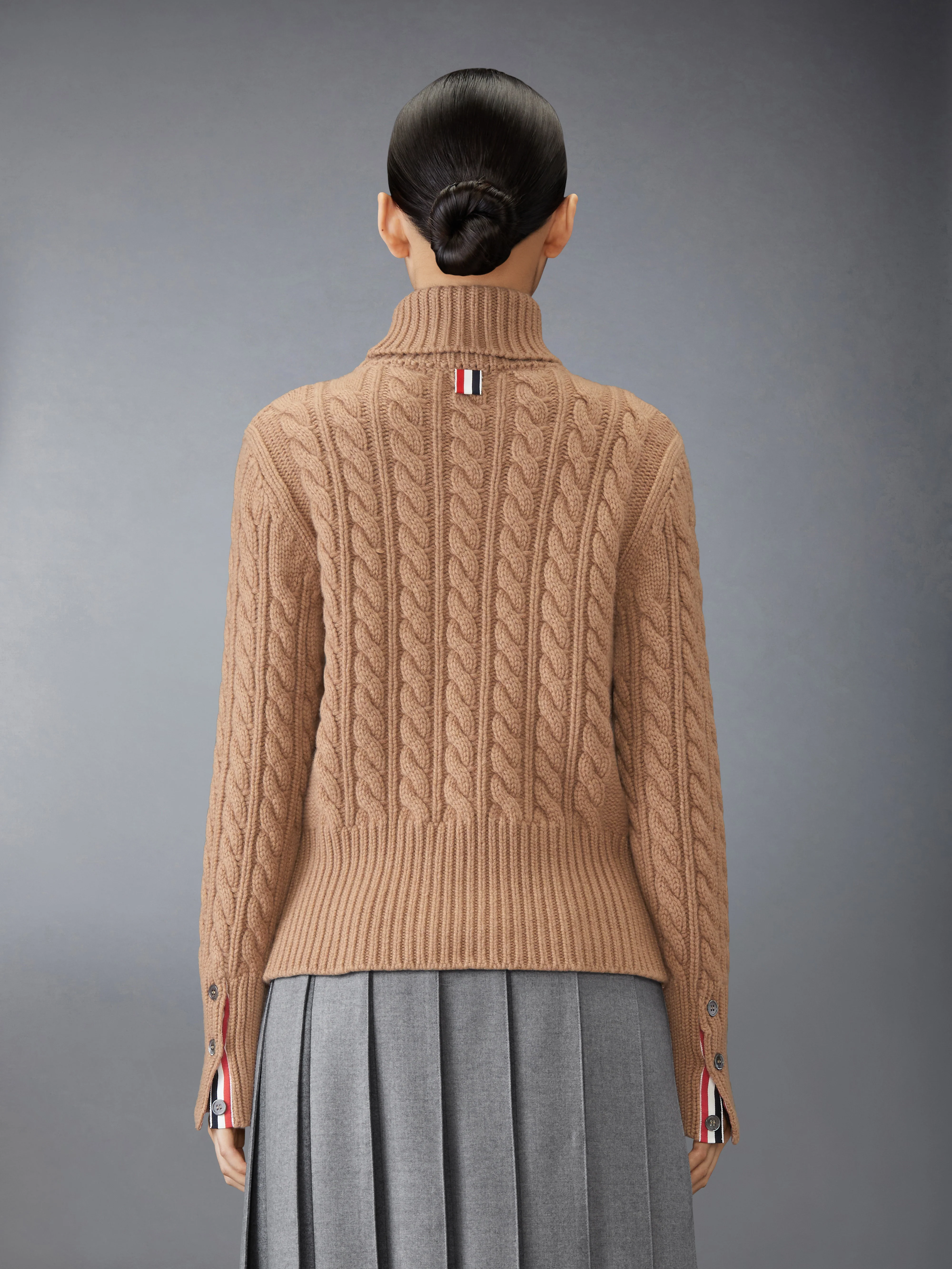 CLASSIC CASHMERE CABLE TURTLE NECK