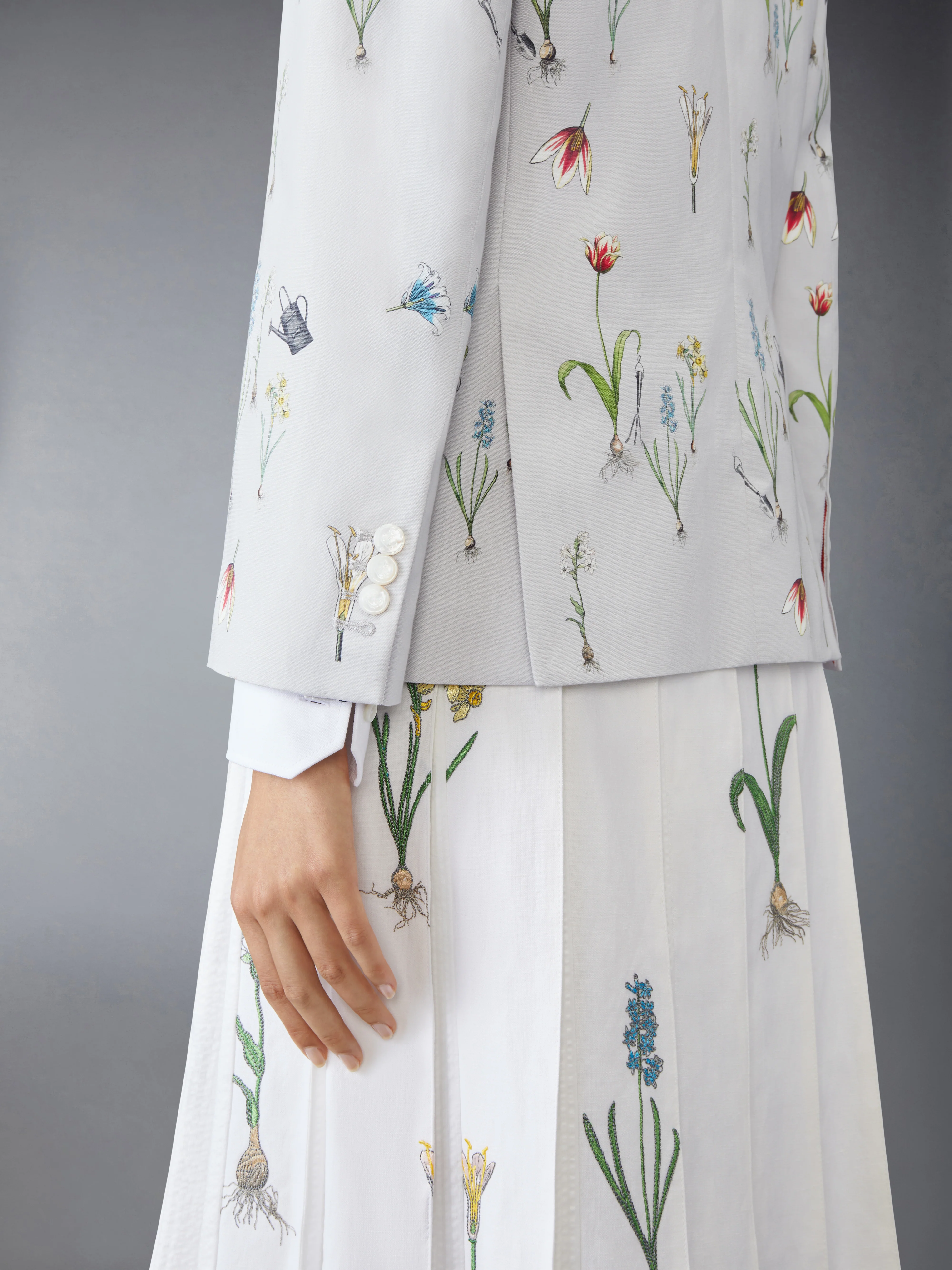 4245-classic-cotton-linen-botanical-flower-sport-coat-4.webp CLASSIC COTTON LINEN BOTANICAL FLOWER SPORT COAT