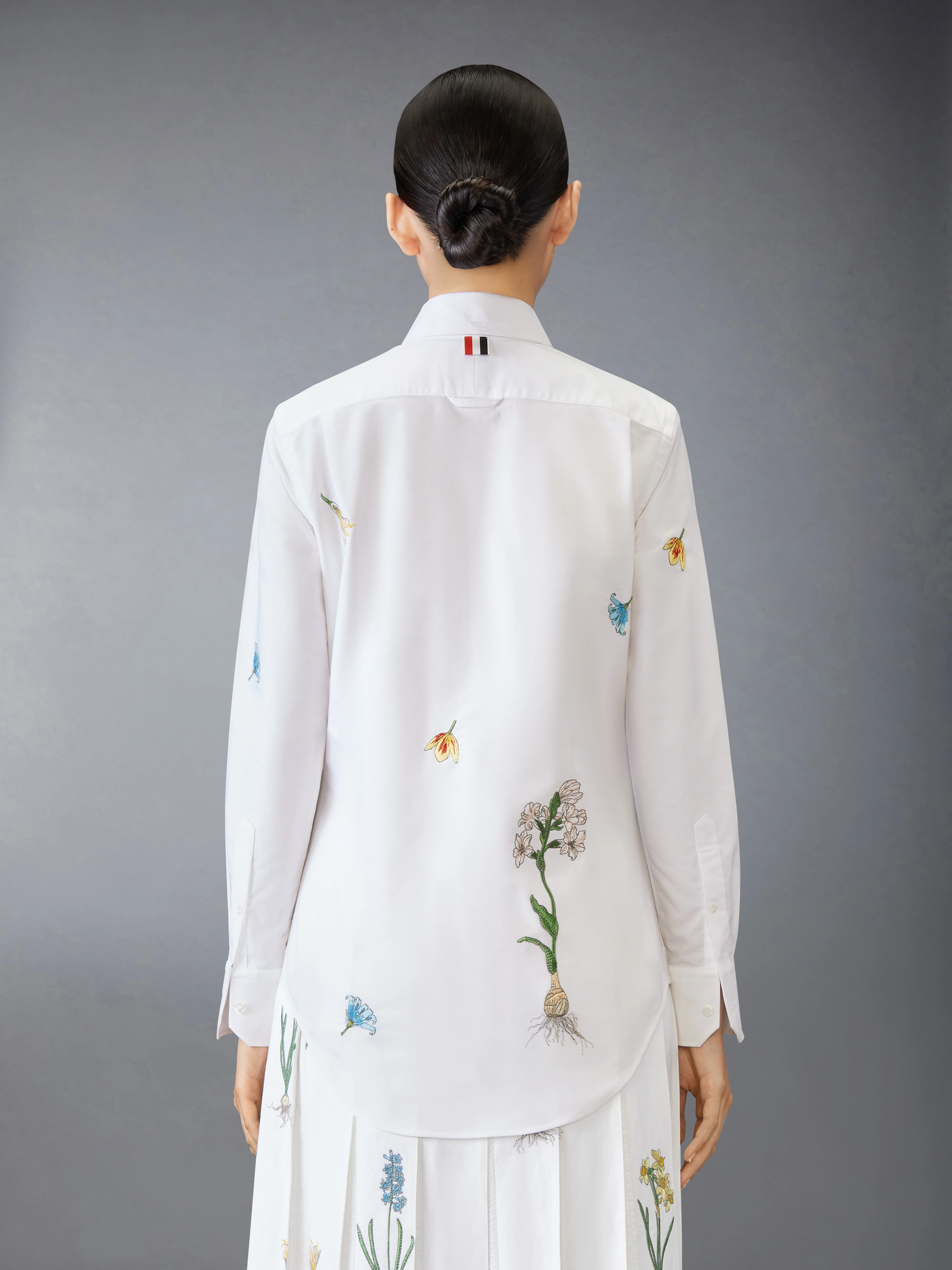 4276-classic-flowers-and-buds-shirt-3.webp CLASSIC FLOWERS AND BUDS SHIRT
