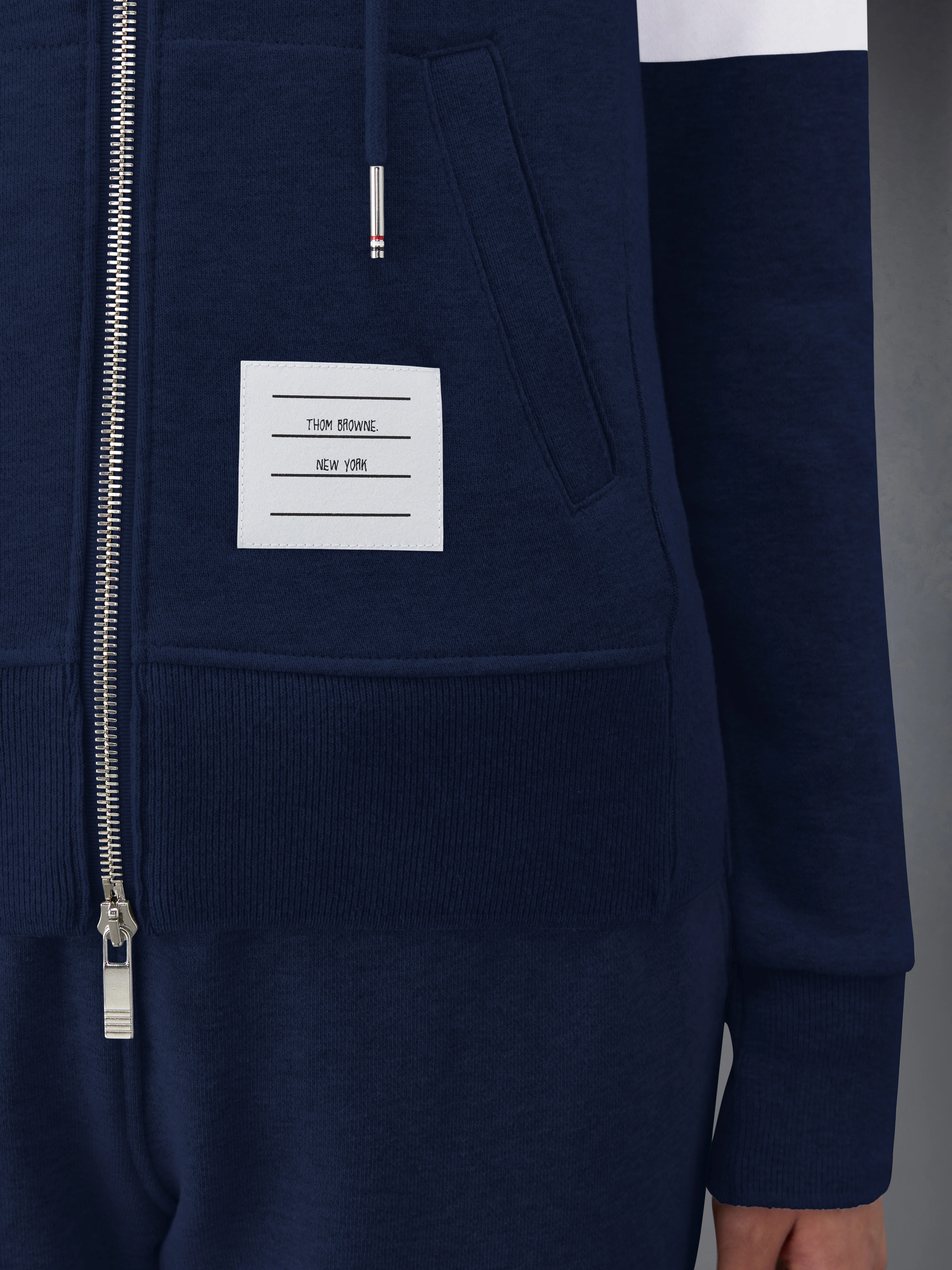 4323-classic-loopback-4-bar-full-zip-hoodie-5.webp CLASSIC LOOPBACK 4-BAR FULL ZIP HOODIE