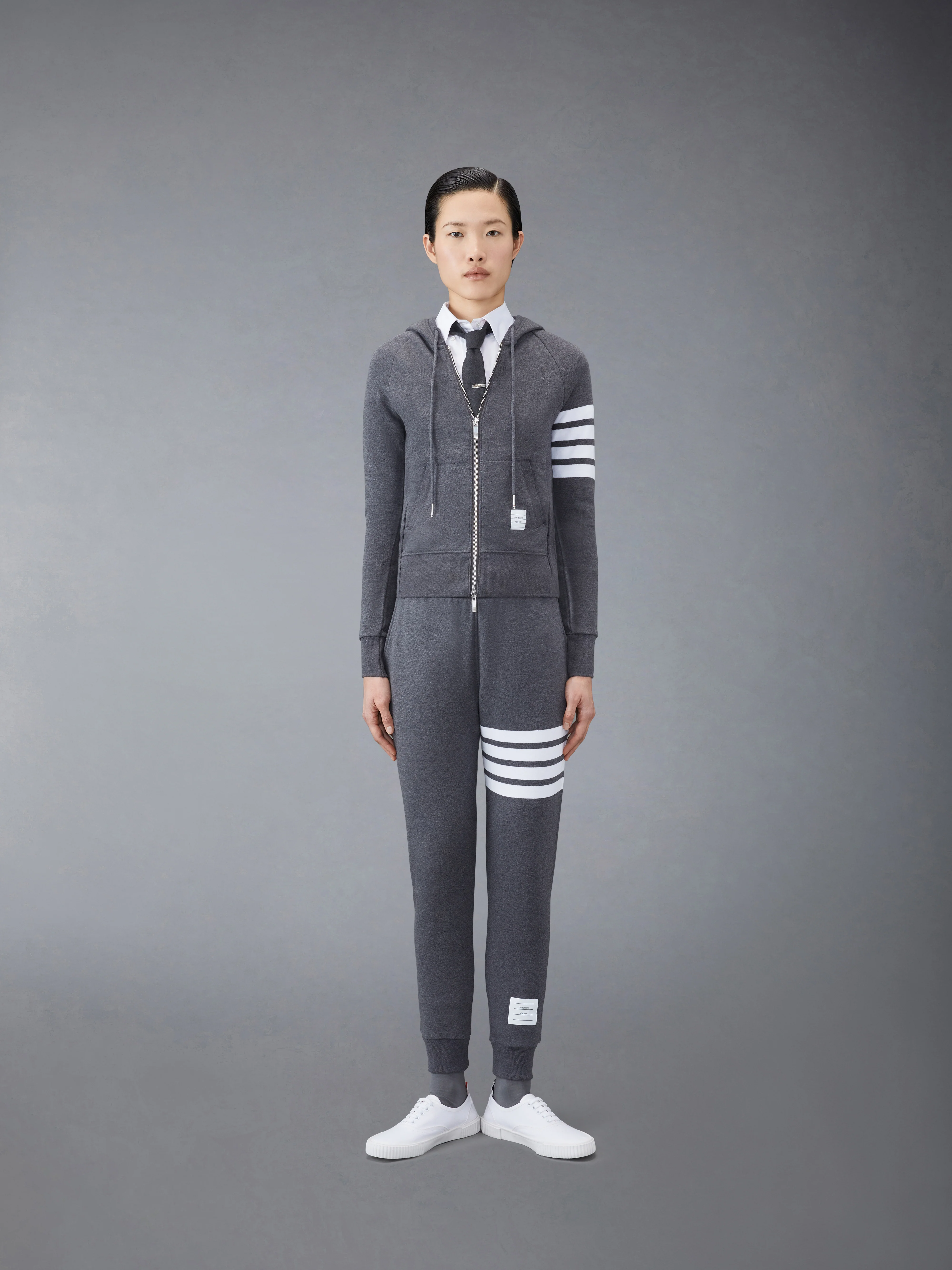 4345-classic-loopback-4-bar-full-zip-hoodie-3.webp CLASSIC LOOPBACK 4-BAR FULL ZIP HOODIE