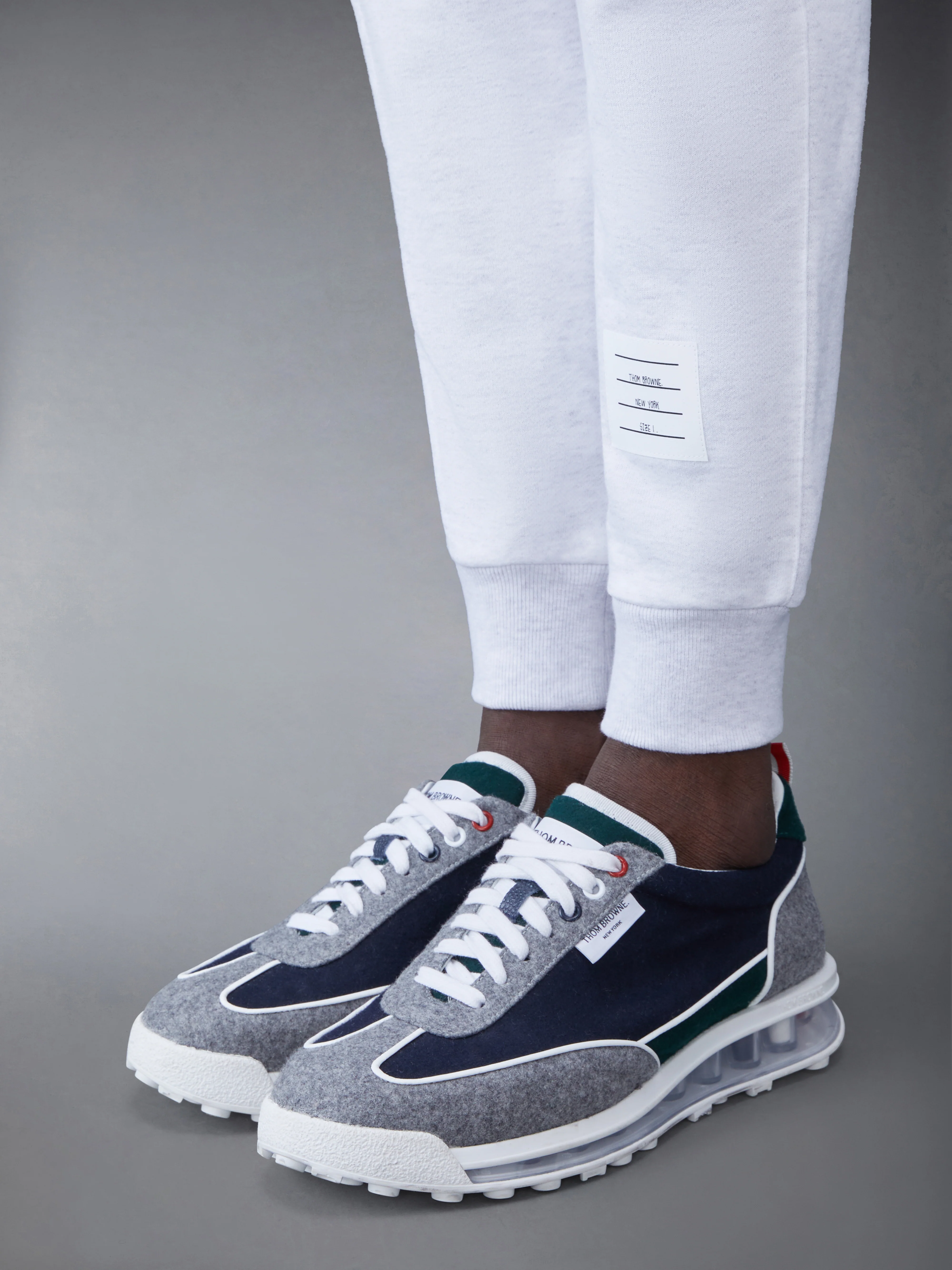 4429-classic-loopback-4-bar-sweatpant-4.webp Classic Loopback 4-bar Sweatpant