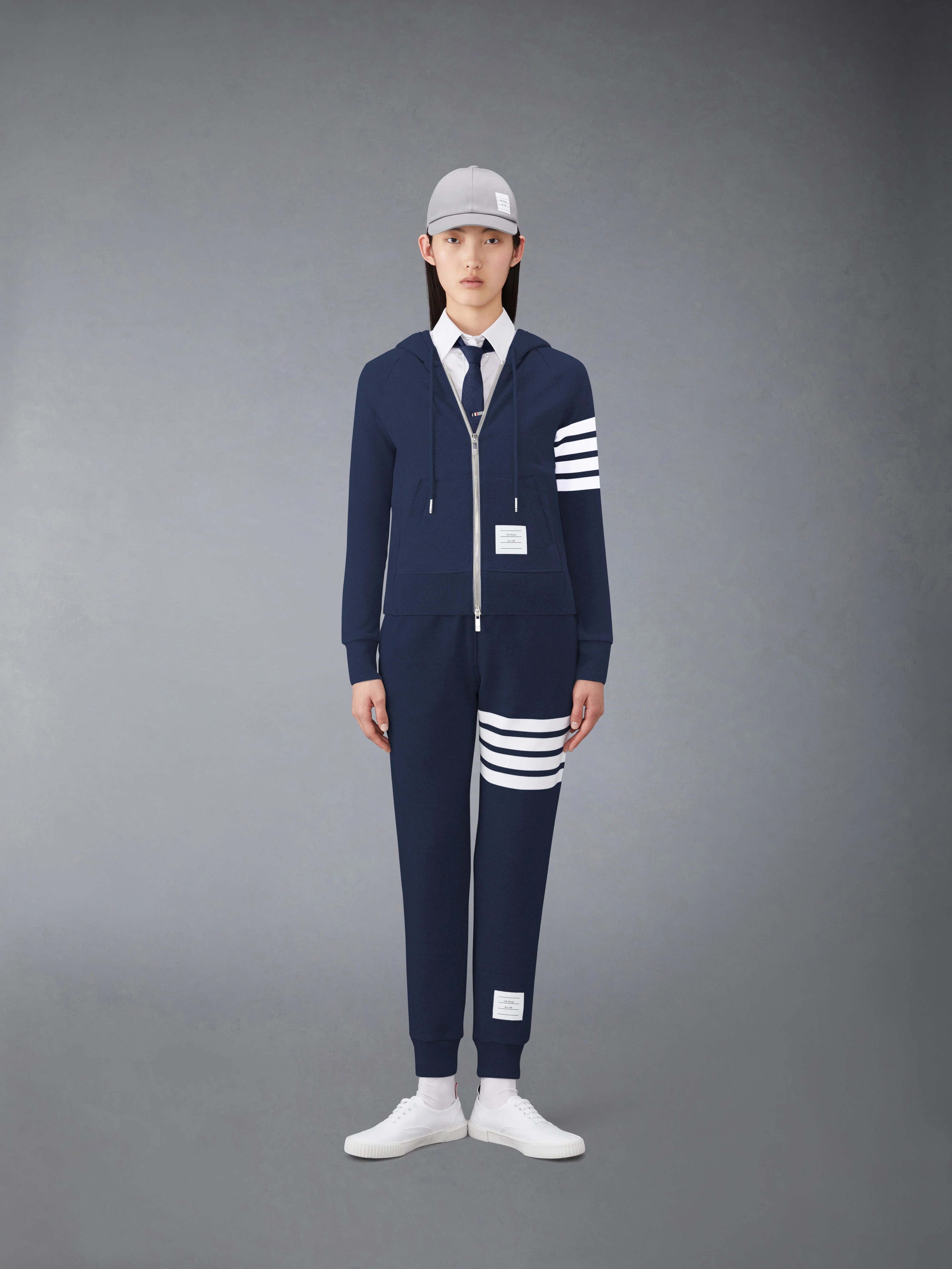 4466-classic-loopback-4-bar-sweatpants-4.webp CLASSIC LOOPBACK 4-BAR SWEATPANTS