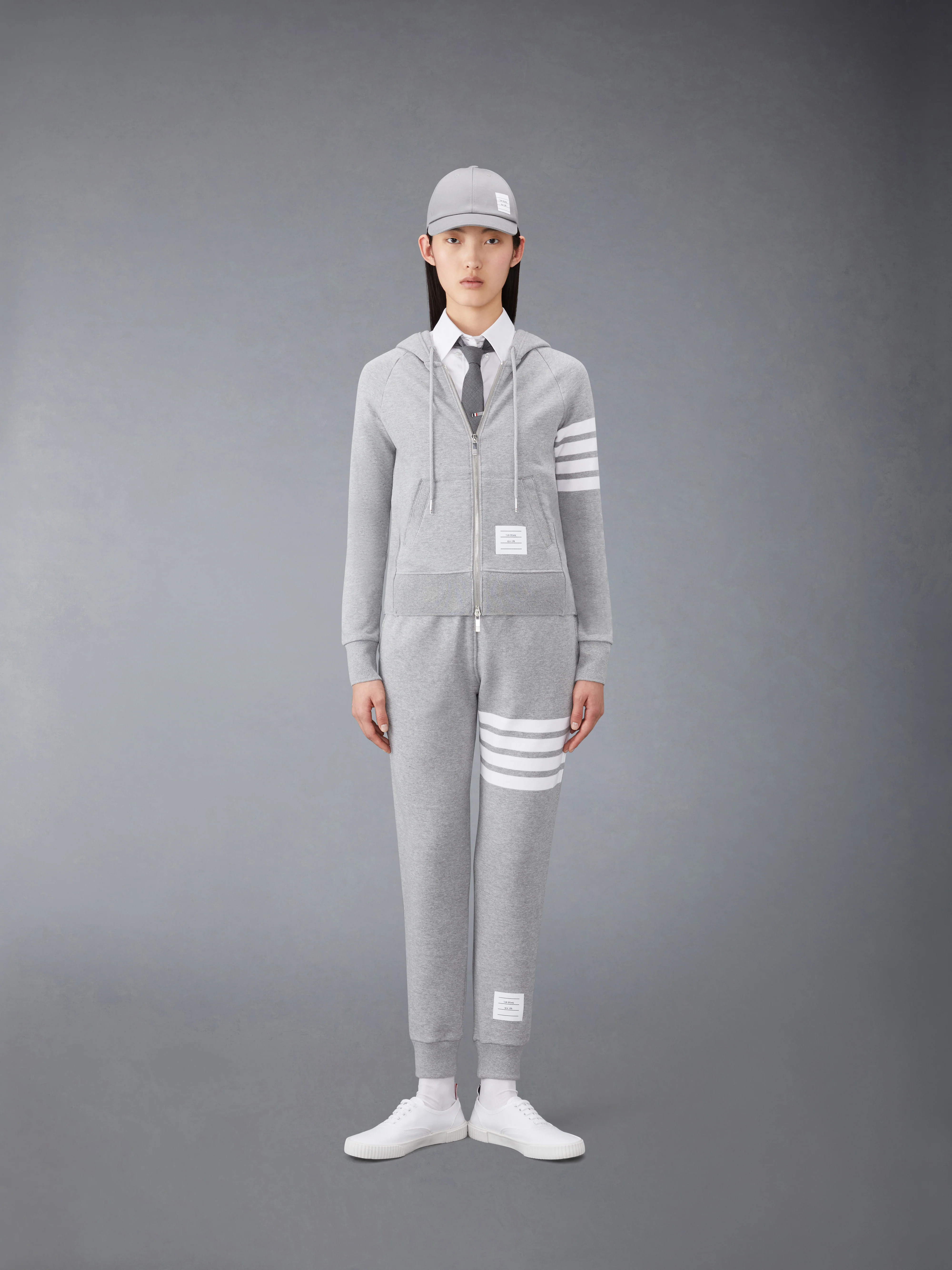 4474-classic-loopback-4-bar-sweatpants-4.webp CLASSIC LOOPBACK 4-BAR SWEATPANTS