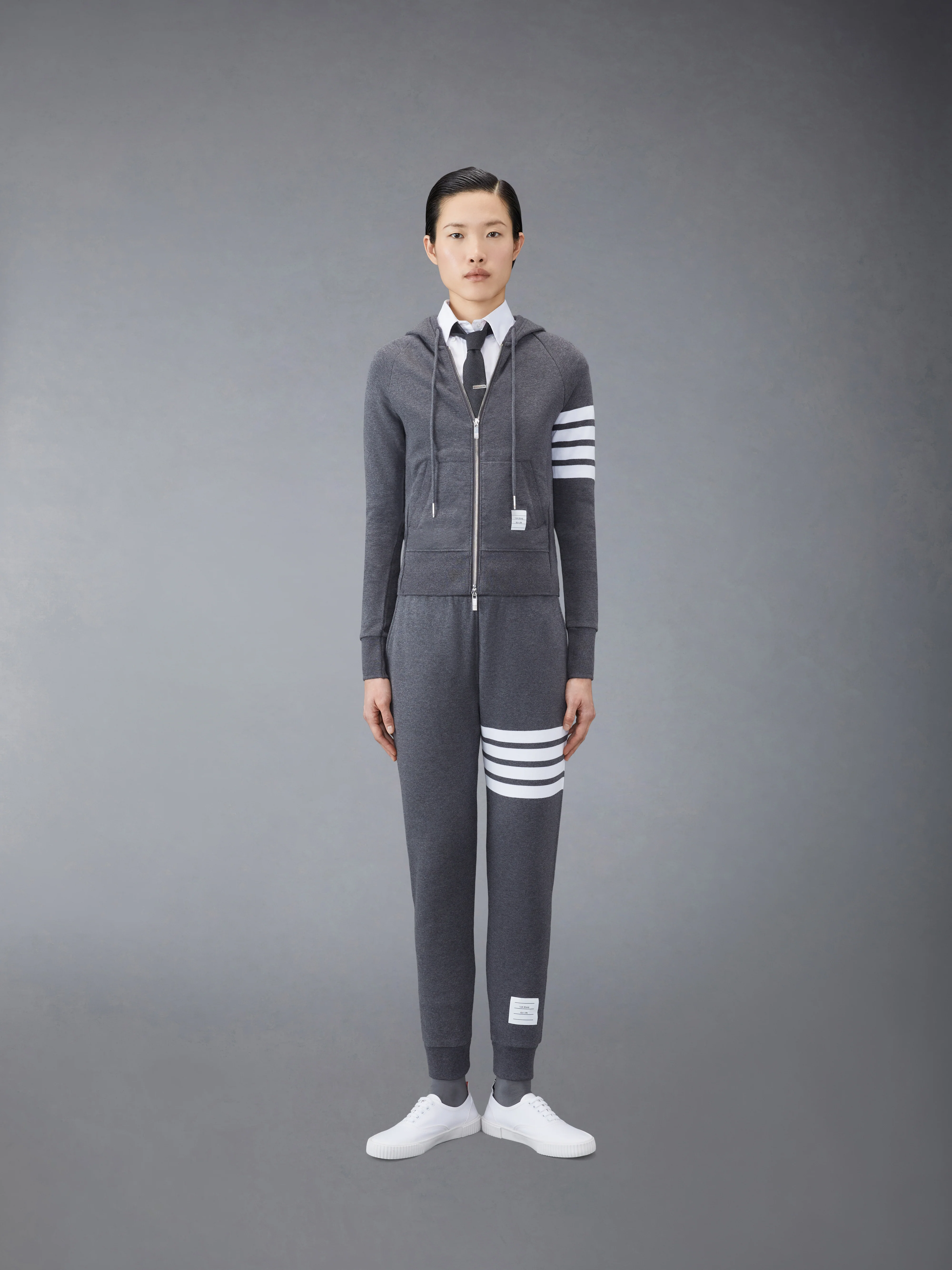 4496-classic-loopback-4-bar-sweatpants-3.webp CLASSIC LOOPBACK 4-BAR SWEATPANTS