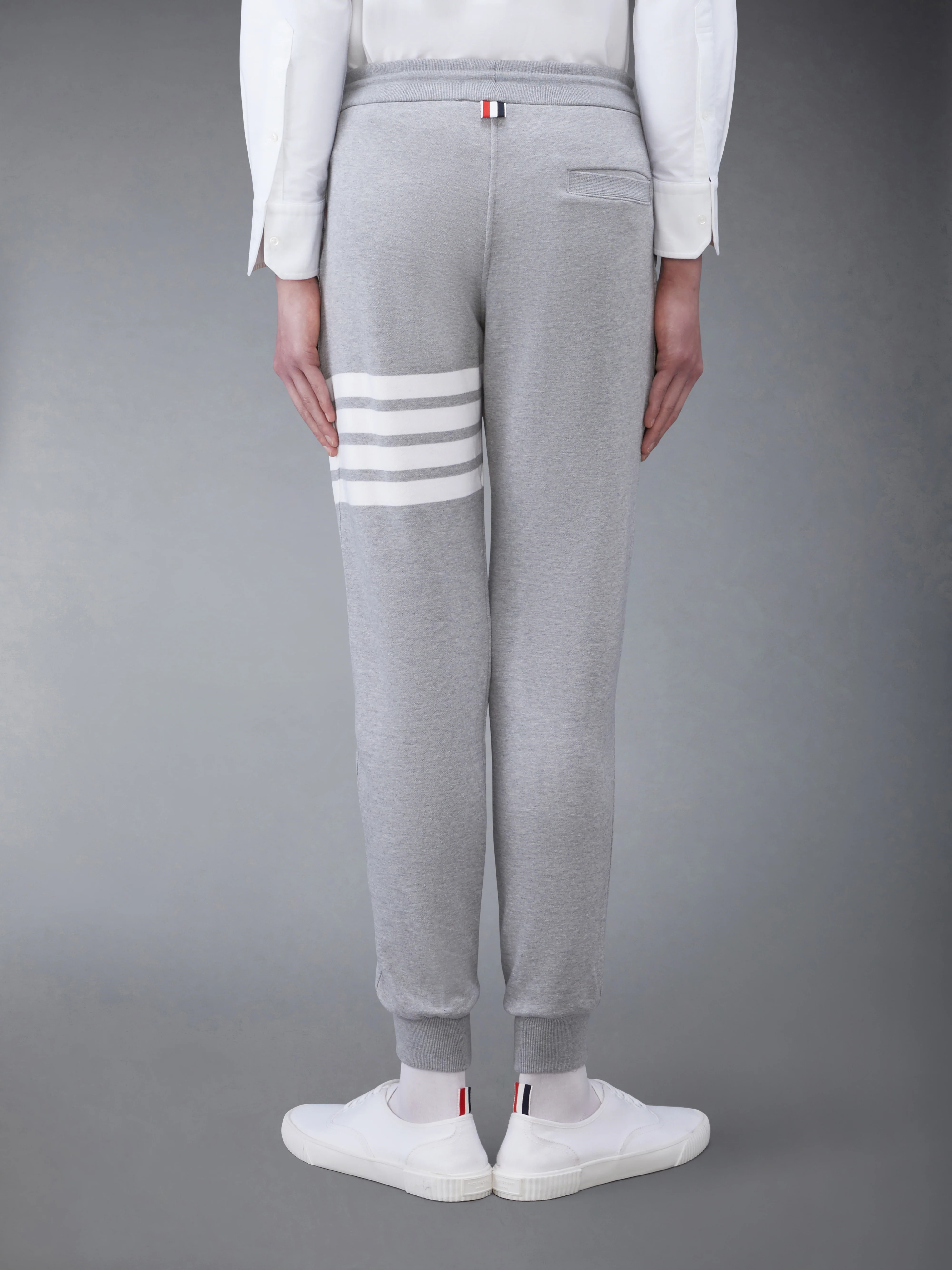 4504-classic-loopback-4-bar-sweatpants-3.webp CLASSIC LOOPBACK 4-BAR SWEATPANTS