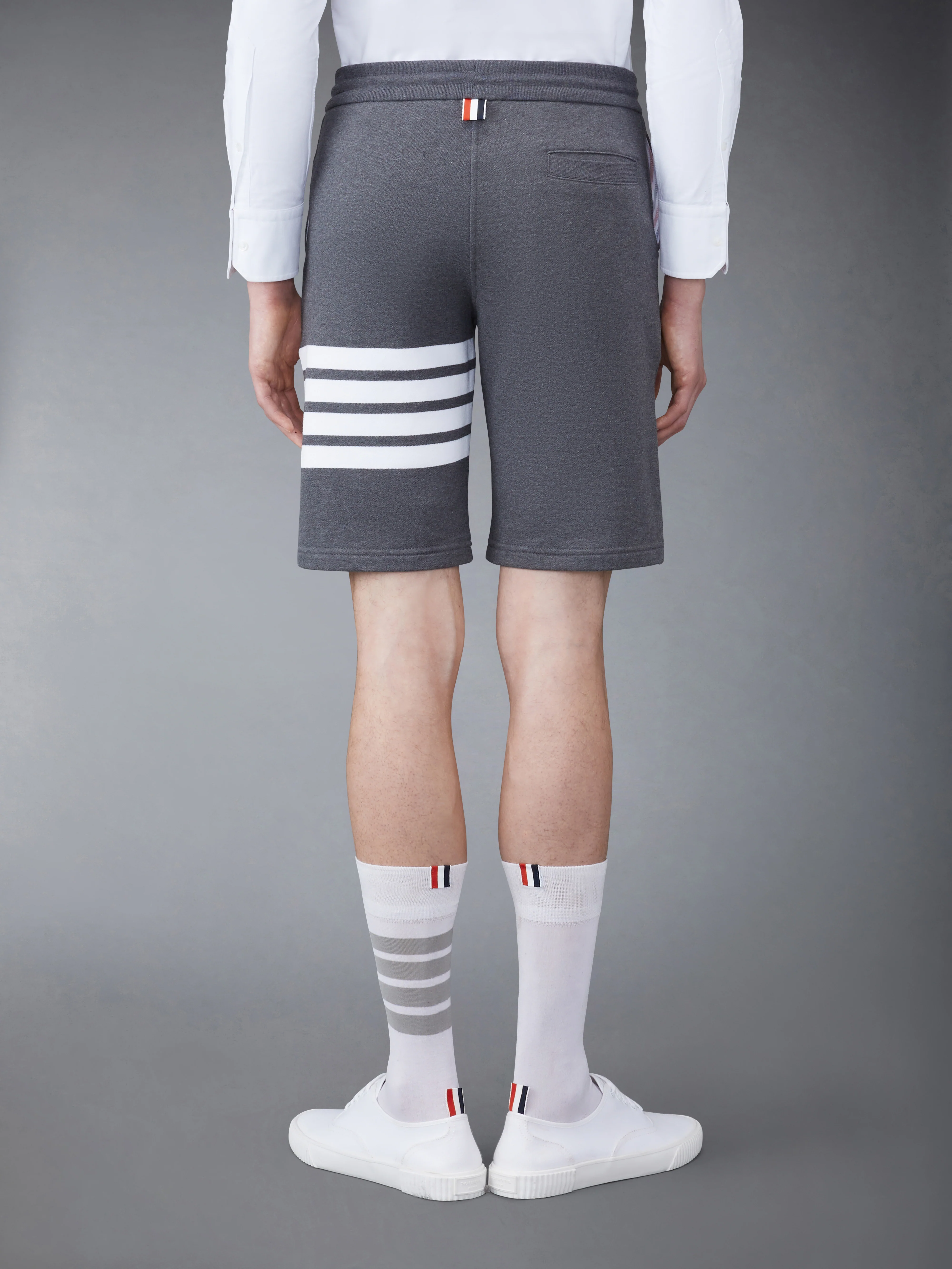 4607-classic-loopback-4-bar-sweatshorts-3.webp Classic Loopback 4-Bar Sweatshorts
