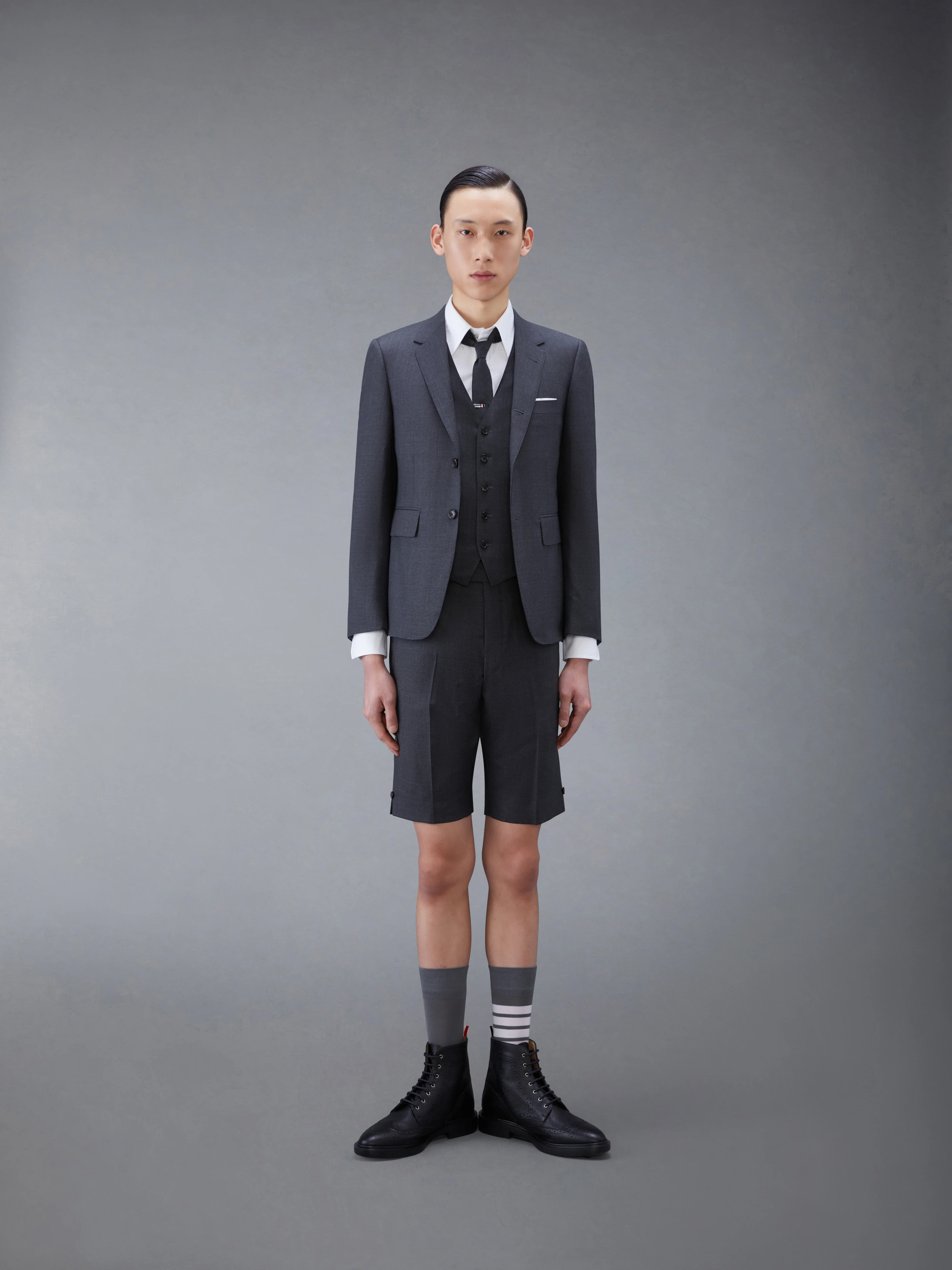 5353-classic-twill-suit-and-tie-3.webp CLASSIC TWILL SUIT AND TIE
