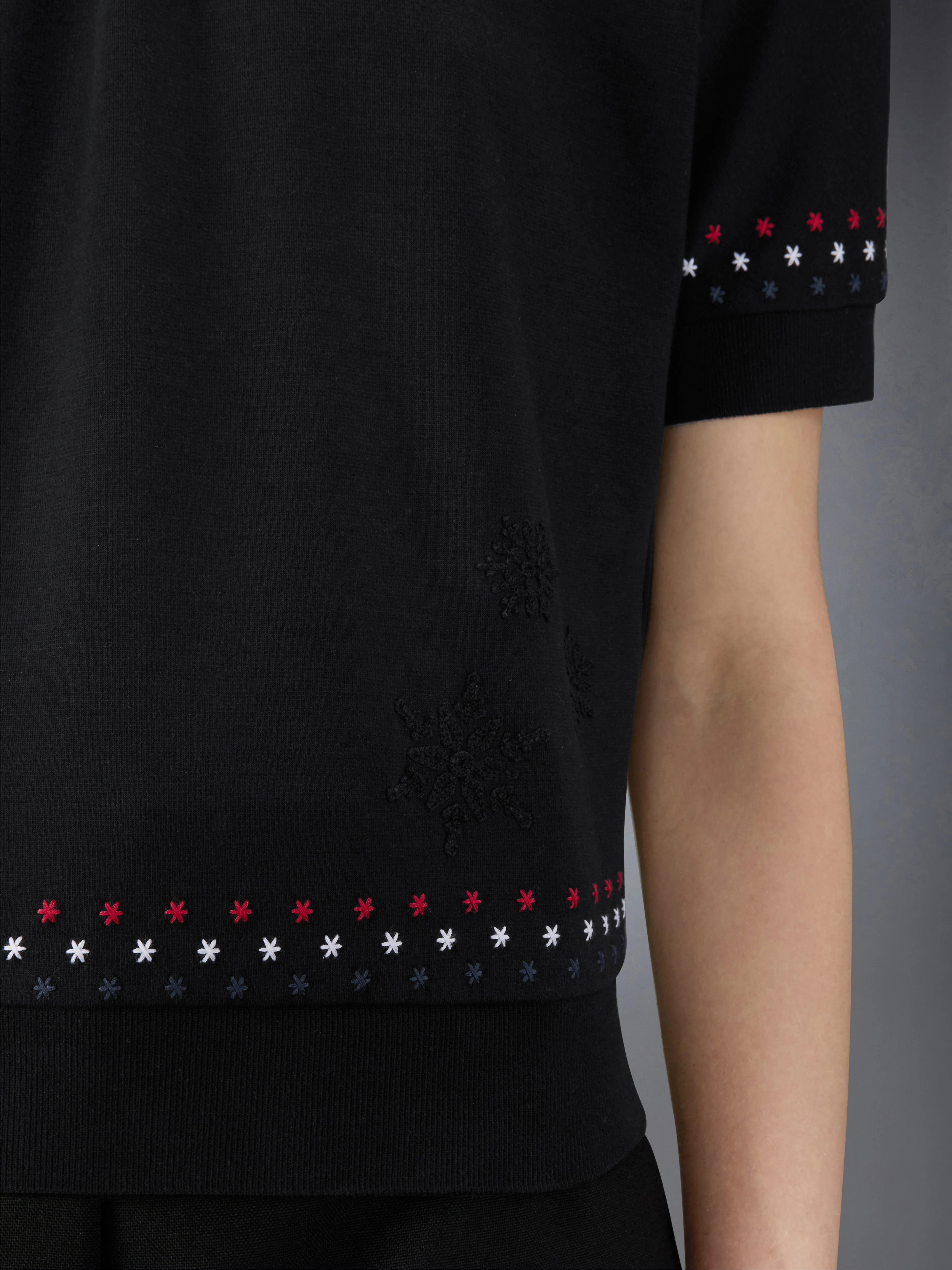 536-cotton-milano-stars-snowflake-embroidery-polo-5.webp COTTON MILANO STARS & SNOWFLAKE EMBROIDERY POLO