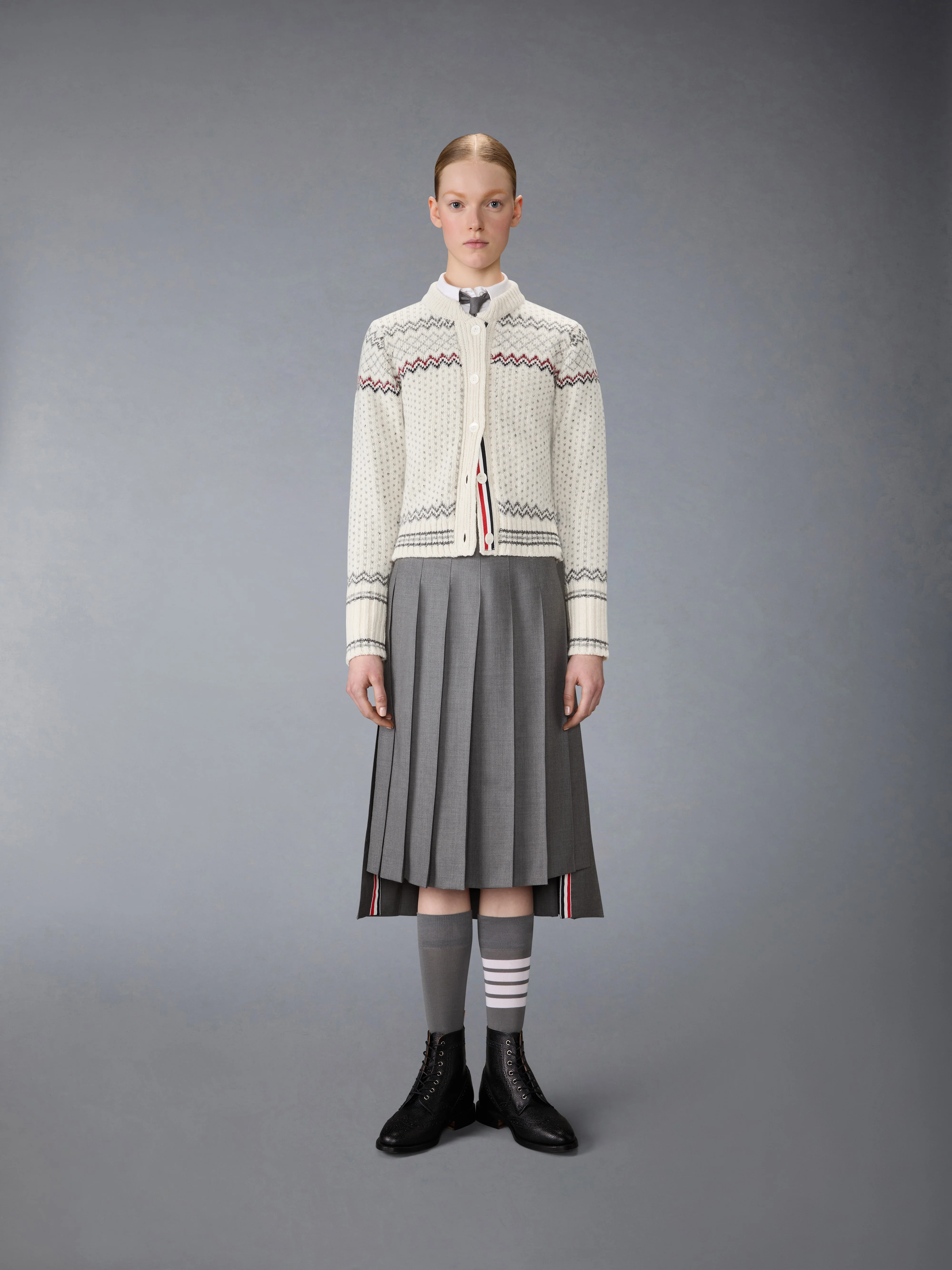 619-fairisle-jacquard-donegal-cropped-cardigan-3.webp FAIRISLE JACQUARD DONEGAL CROPPED CARDIGAN