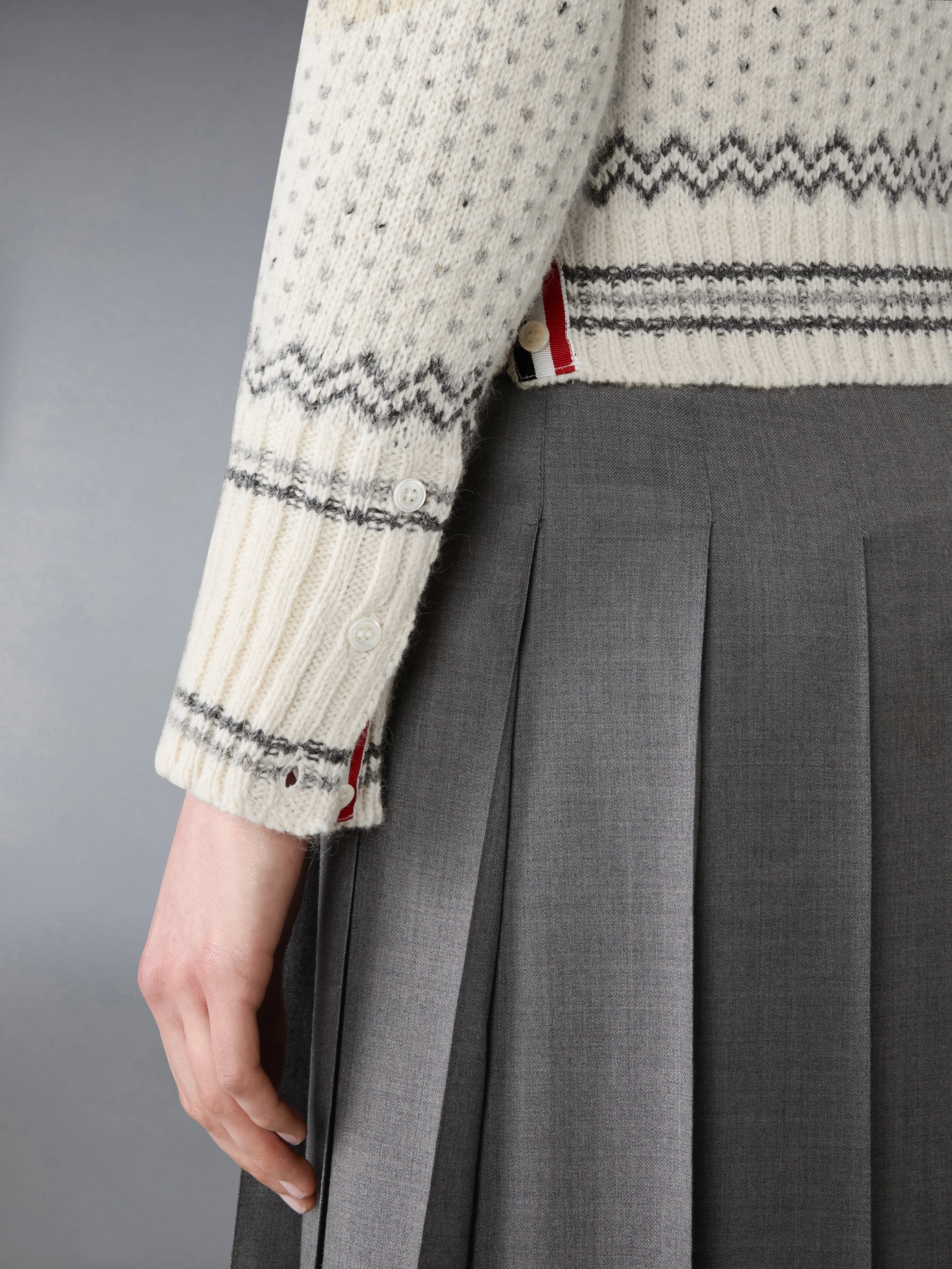 619-fairisle-jacquard-donegal-cropped-cardigan-4.webp FAIRISLE JACQUARD DONEGAL CROPPED CARDIGAN