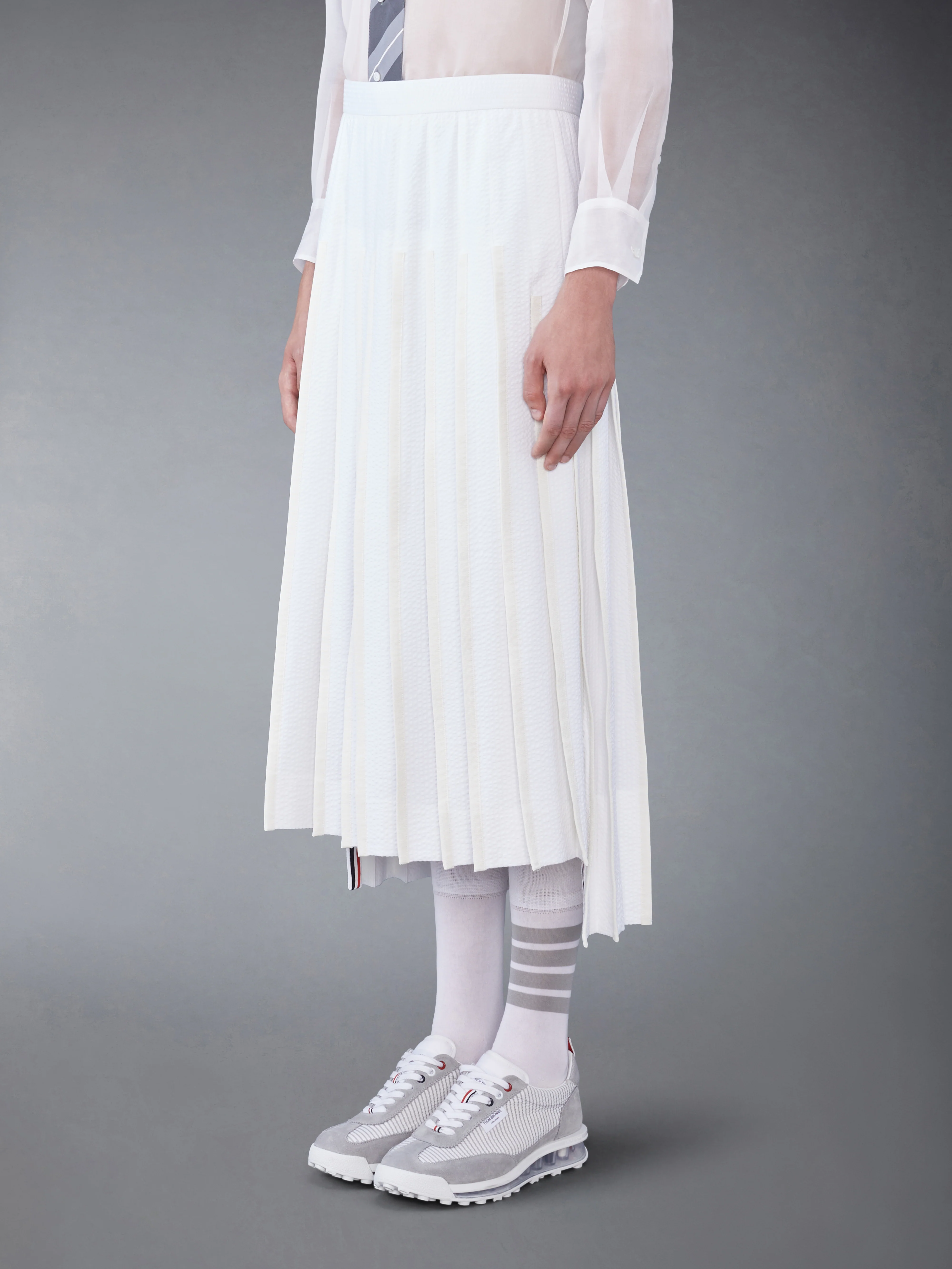 6192-cotton-seersucker-pleated-skirt-4.webp COTTON SEERSUCKER PLEATED SKIRT