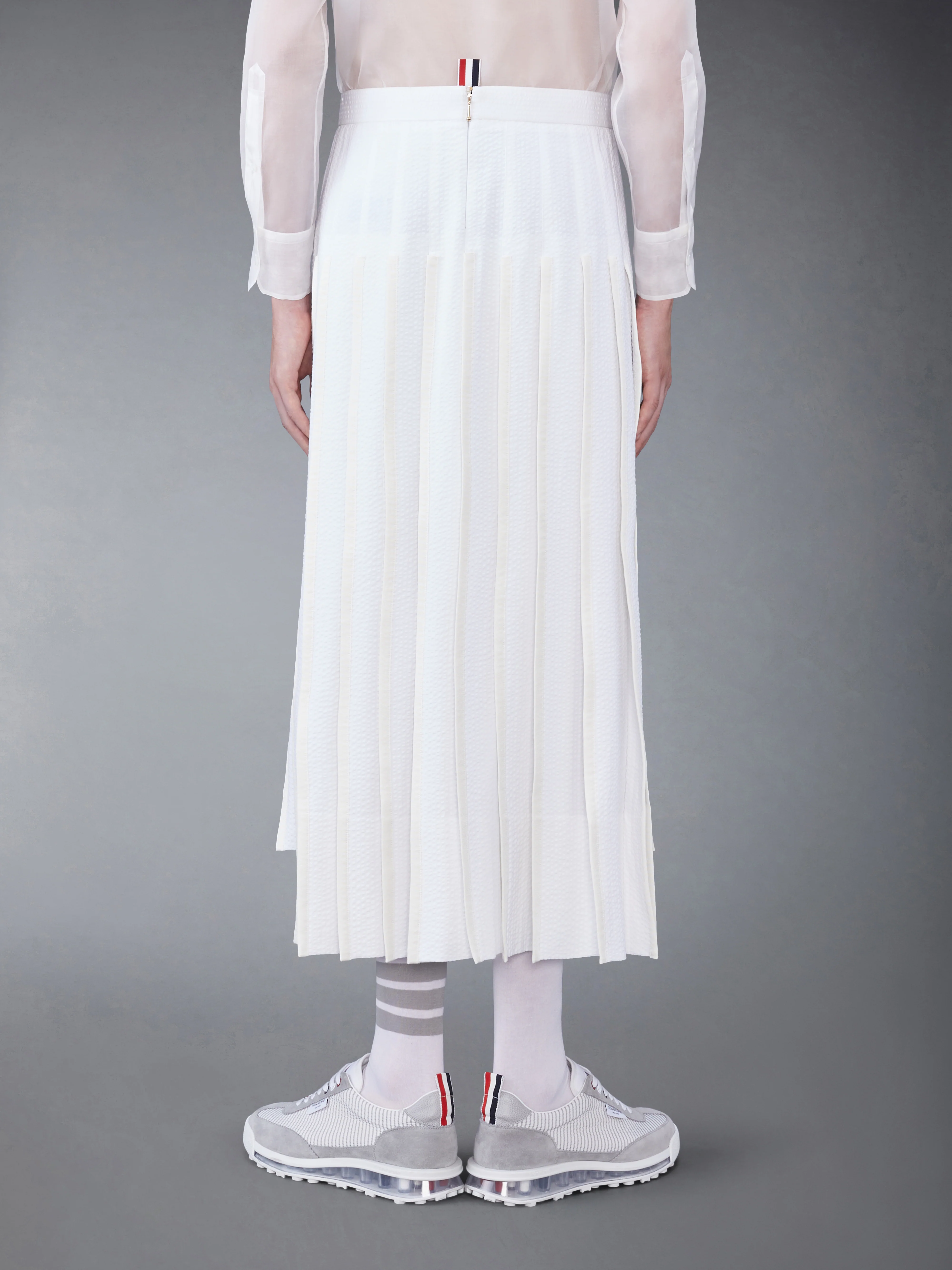 6192-cotton-seersucker-pleated-skirt-5.webp COTTON SEERSUCKER PLEATED SKIRT
