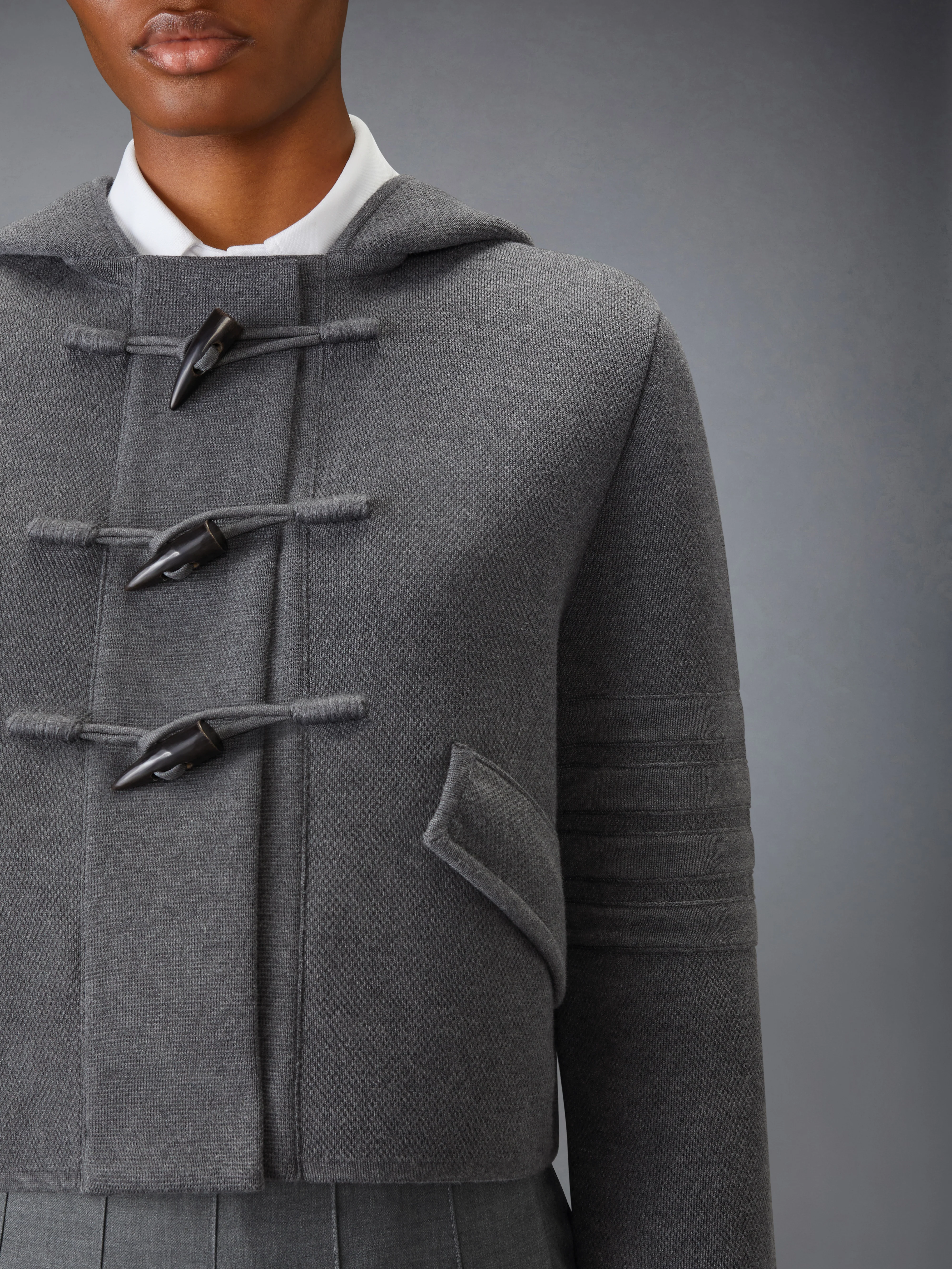 6464-cotton-wool-4-bar-cropped-duffle-jacket-5.webp COTTON WOOL 4-BAR CROPPED DUFFLE JACKET
