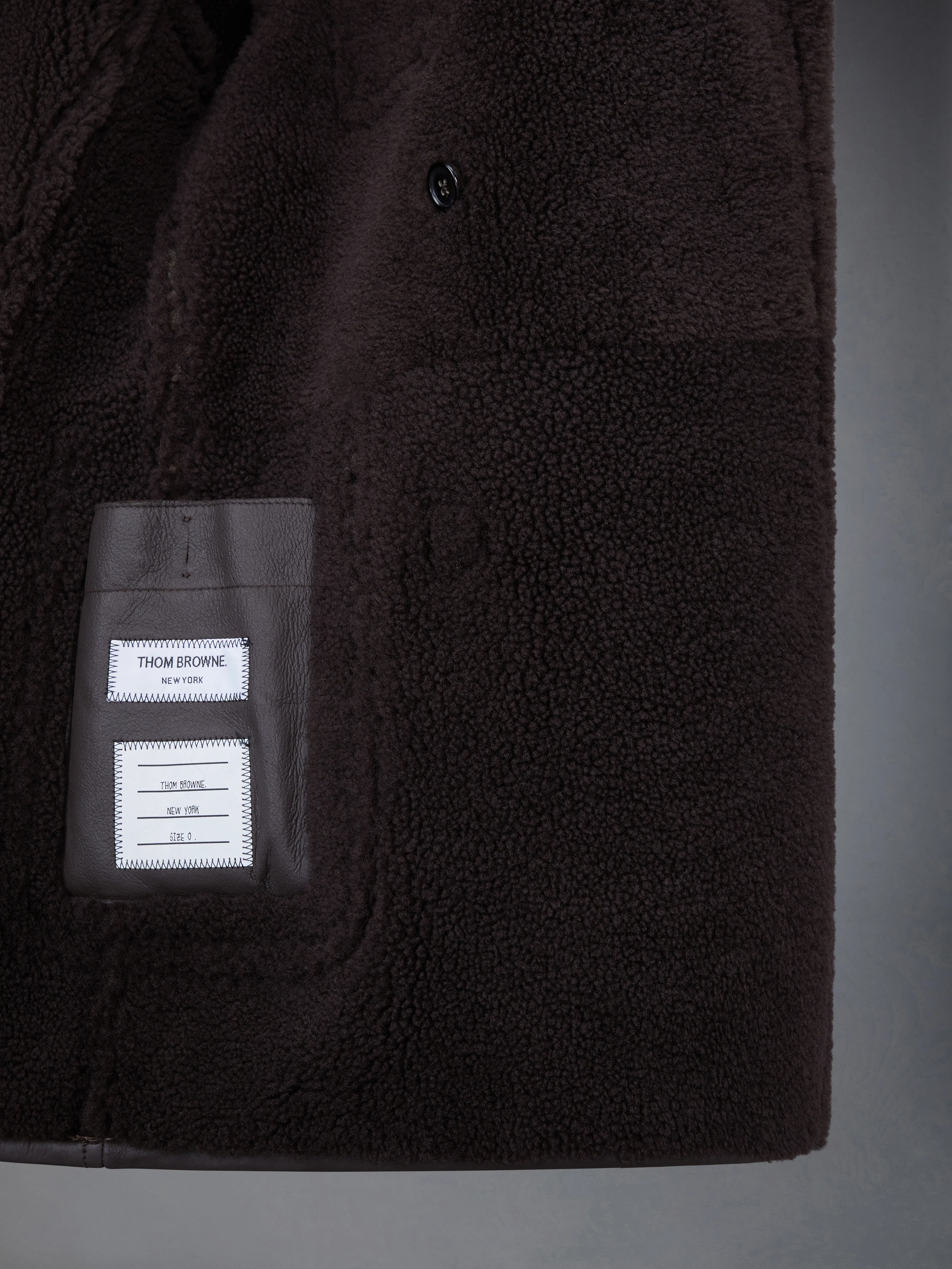 6695-dyed-shearling-oversized-collar-pea-coat-6.webp Dyed Shearling Oversized Collar Pea Coat