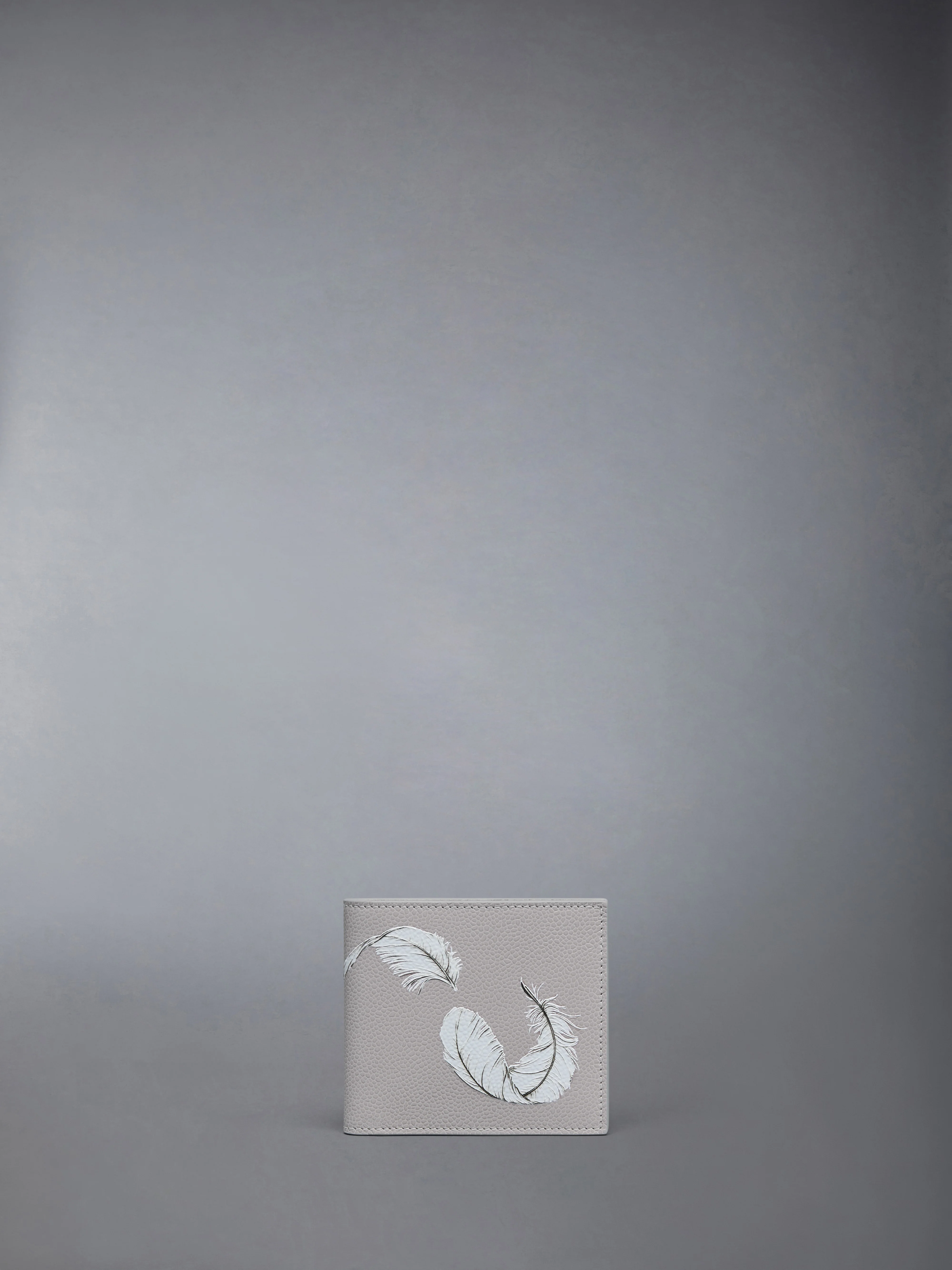 FEATHER PRINT PEBBLE GRAIN BILFOLD