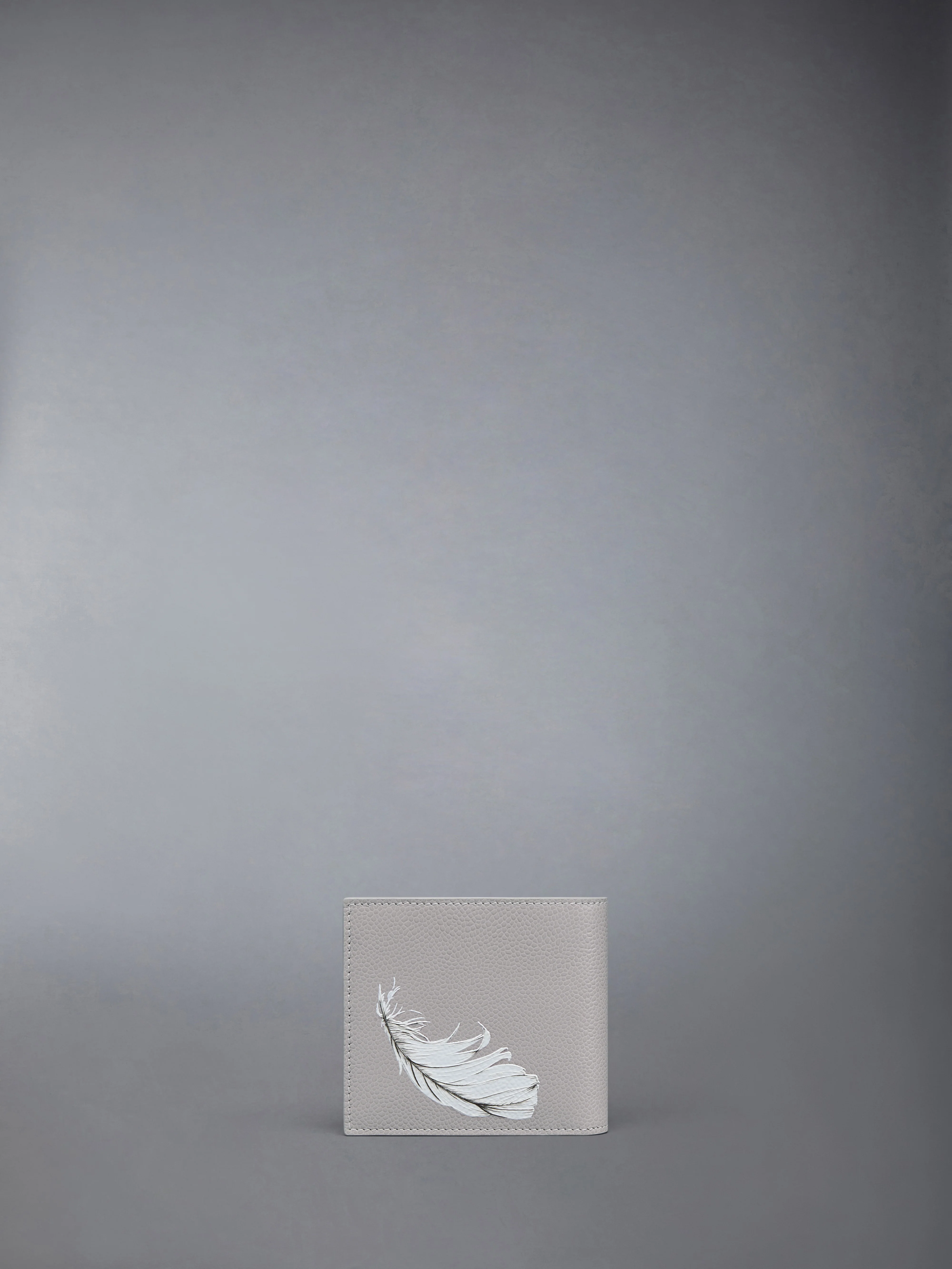 FEATHER PRINT PEBBLE GRAIN BILFOLD