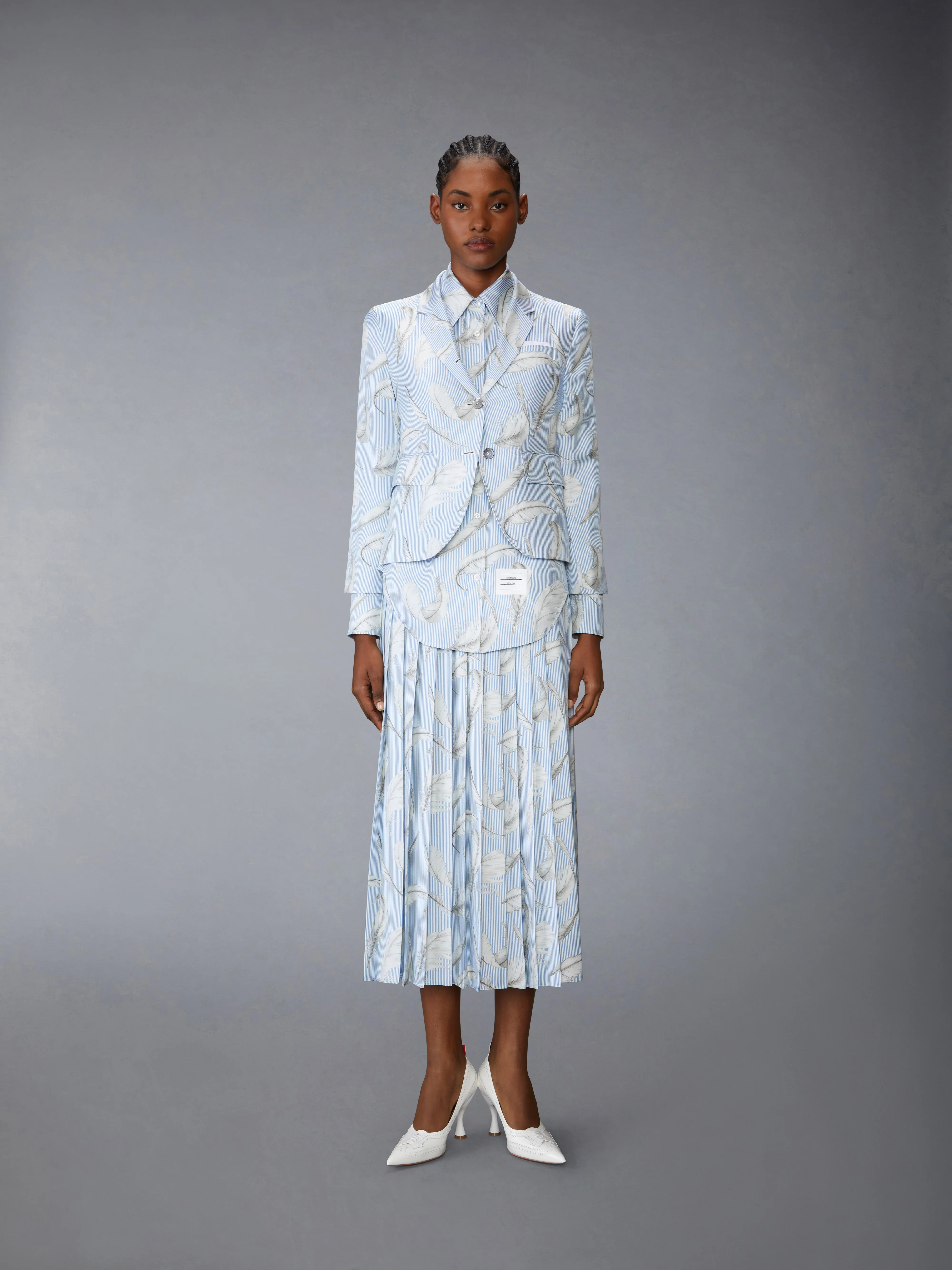 6827-feather-printed-silk-twill-high-armhole-sportcoat-3.webp FEATHER PRINTED SILK TWILL HIGH ARMHOLE SPORTCOAT