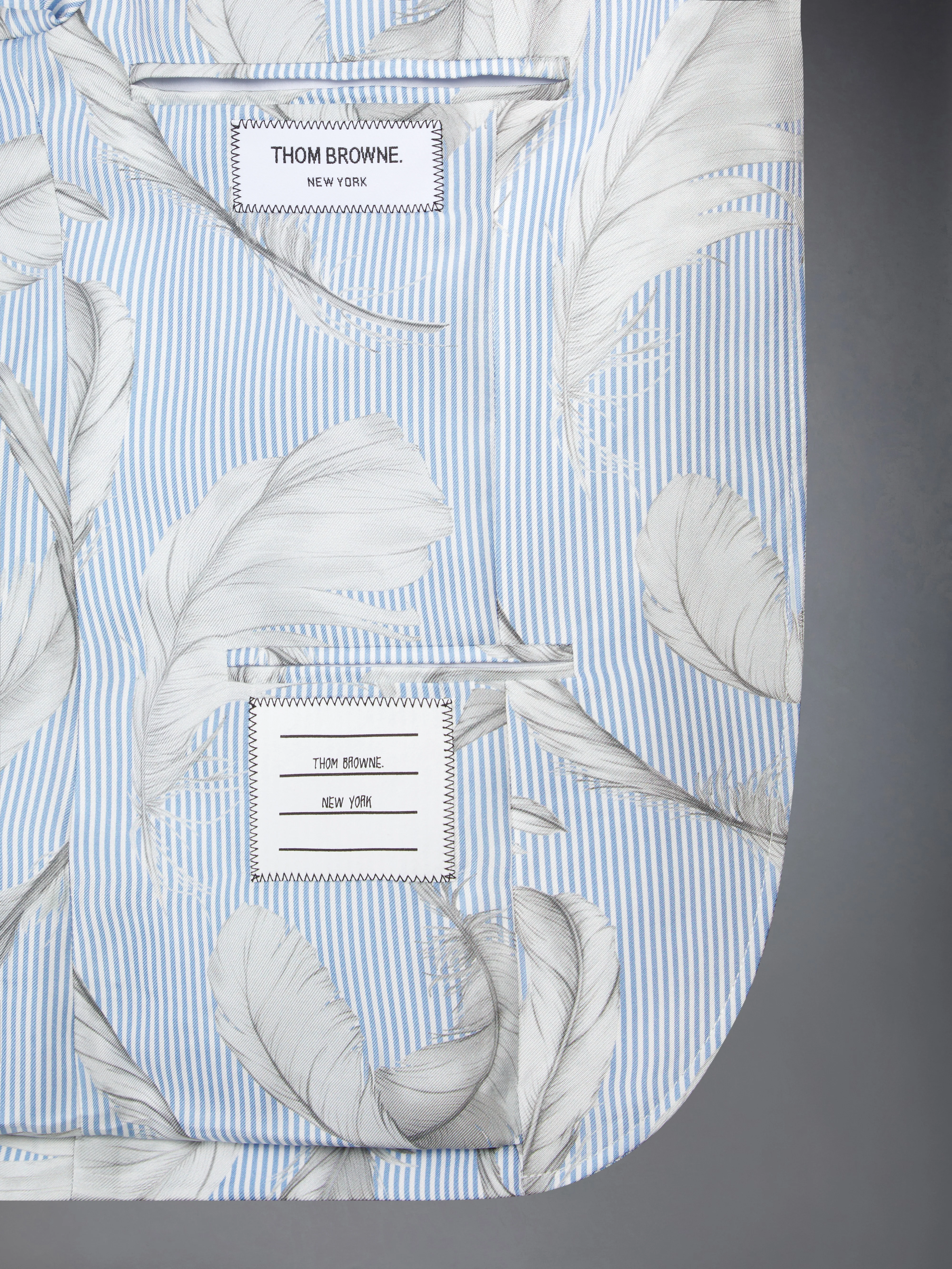 6827-feather-printed-silk-twill-high-armhole-sportcoat-4.webp FEATHER PRINTED SILK TWILL HIGH ARMHOLE SPORTCOAT