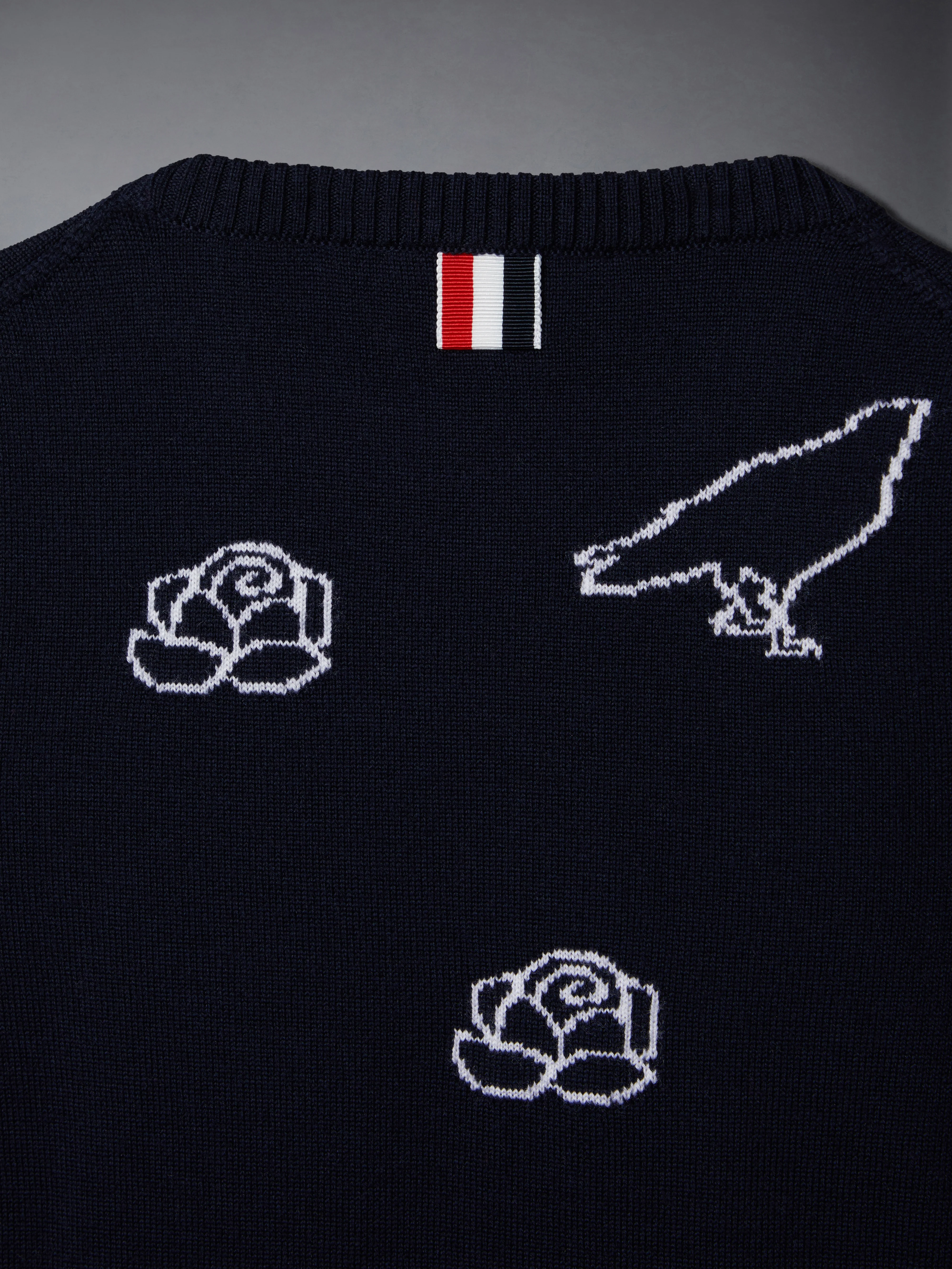 6926-fine-merino-wool-rose-and-raven-pullover-4.webp FINE MERINO WOOL ROSE AND RAVEN PULLOVER