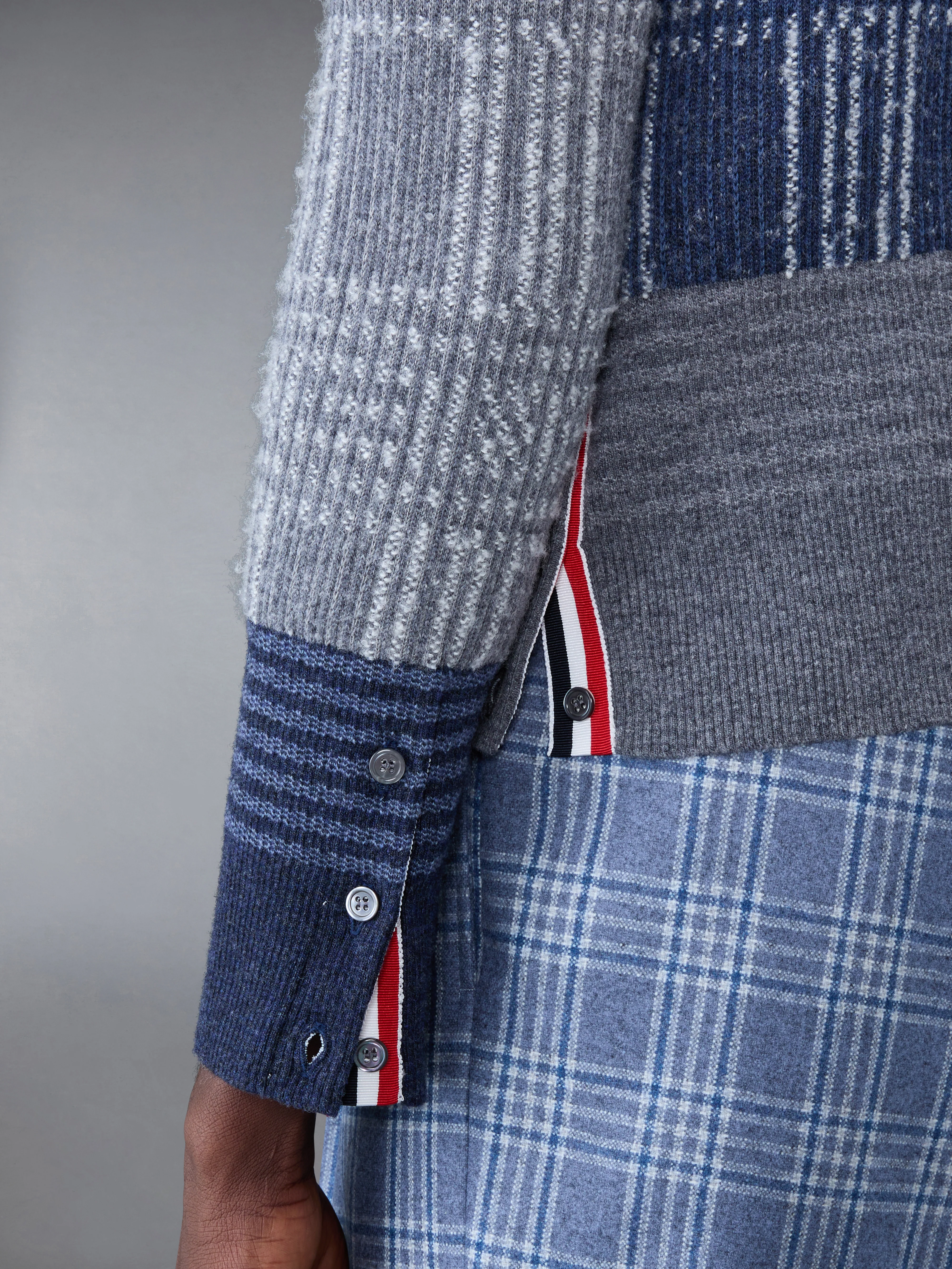 7170-fun-mix-check-jacquard-v-neck-cardigan-6.webp Fun-Mix Check Jacquard V-Neck Cardigan