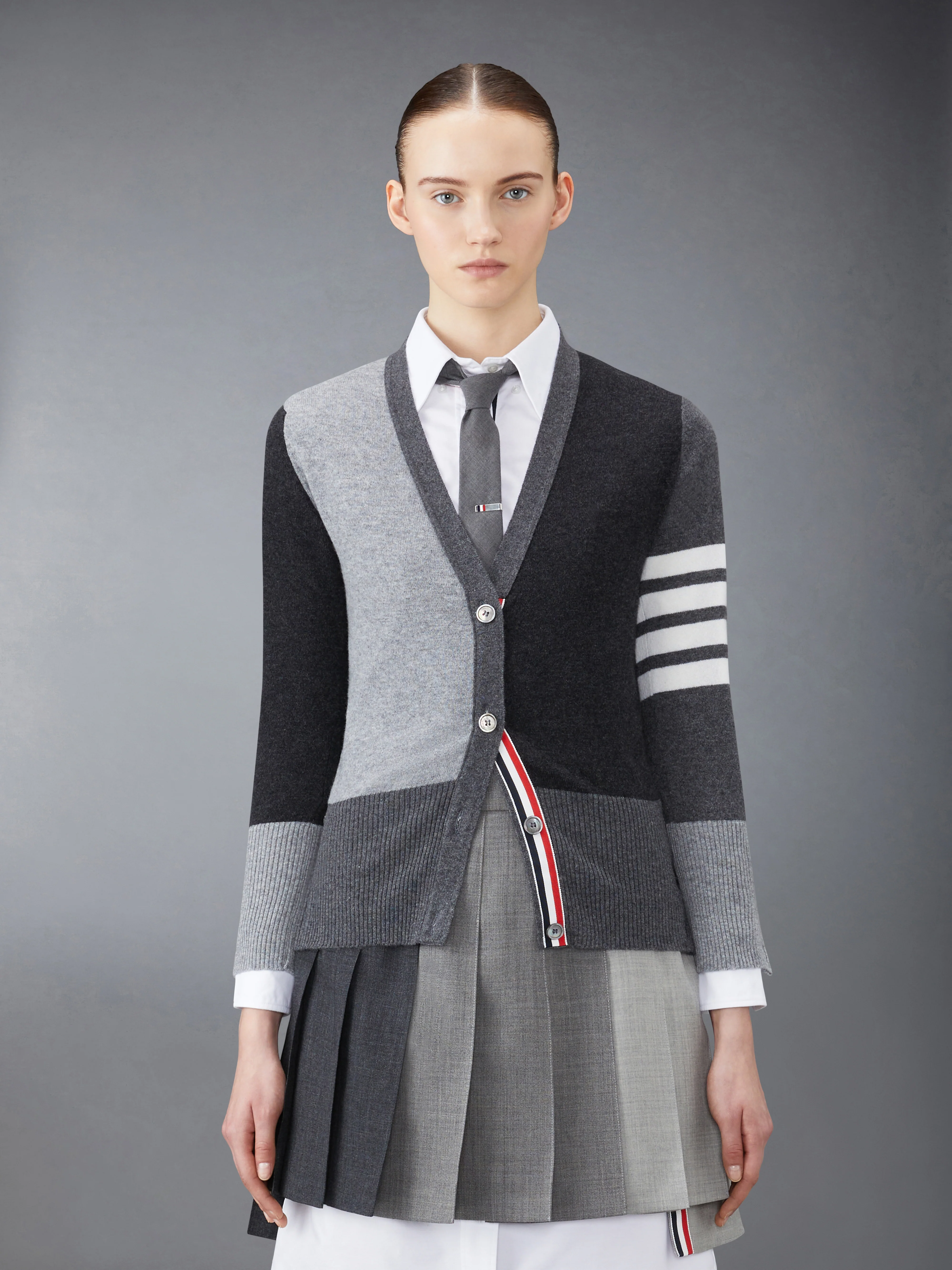 7265-funmix-cashmere-4-bar-v-neck-cardigan-1.webp FUNMIX CASHMERE 4-BAR V-neck CARDIGAN