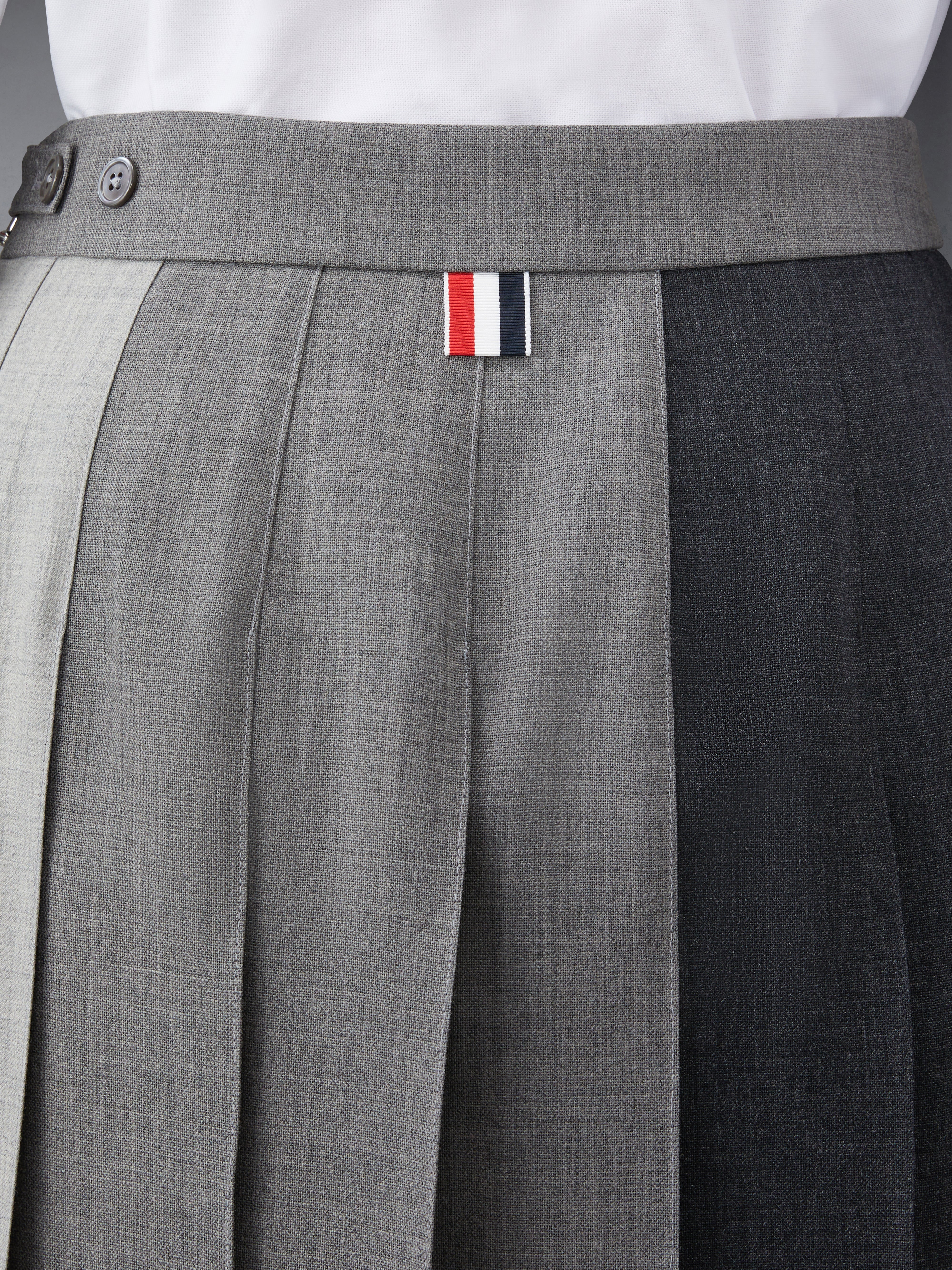 7491-funmix-wool-fresco-classic-mini-pleated-skirt-6.jpg FUNMIX WOOL FRESCO CLASSIC MINI PLEATED SKIRT
